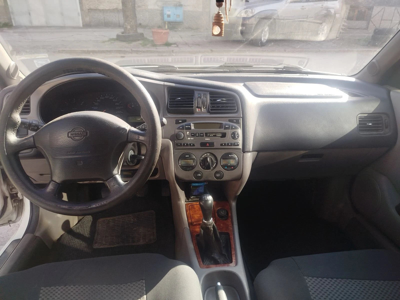 Nissan Primera, снимка 6 - Автомобили и джипове - 53840332