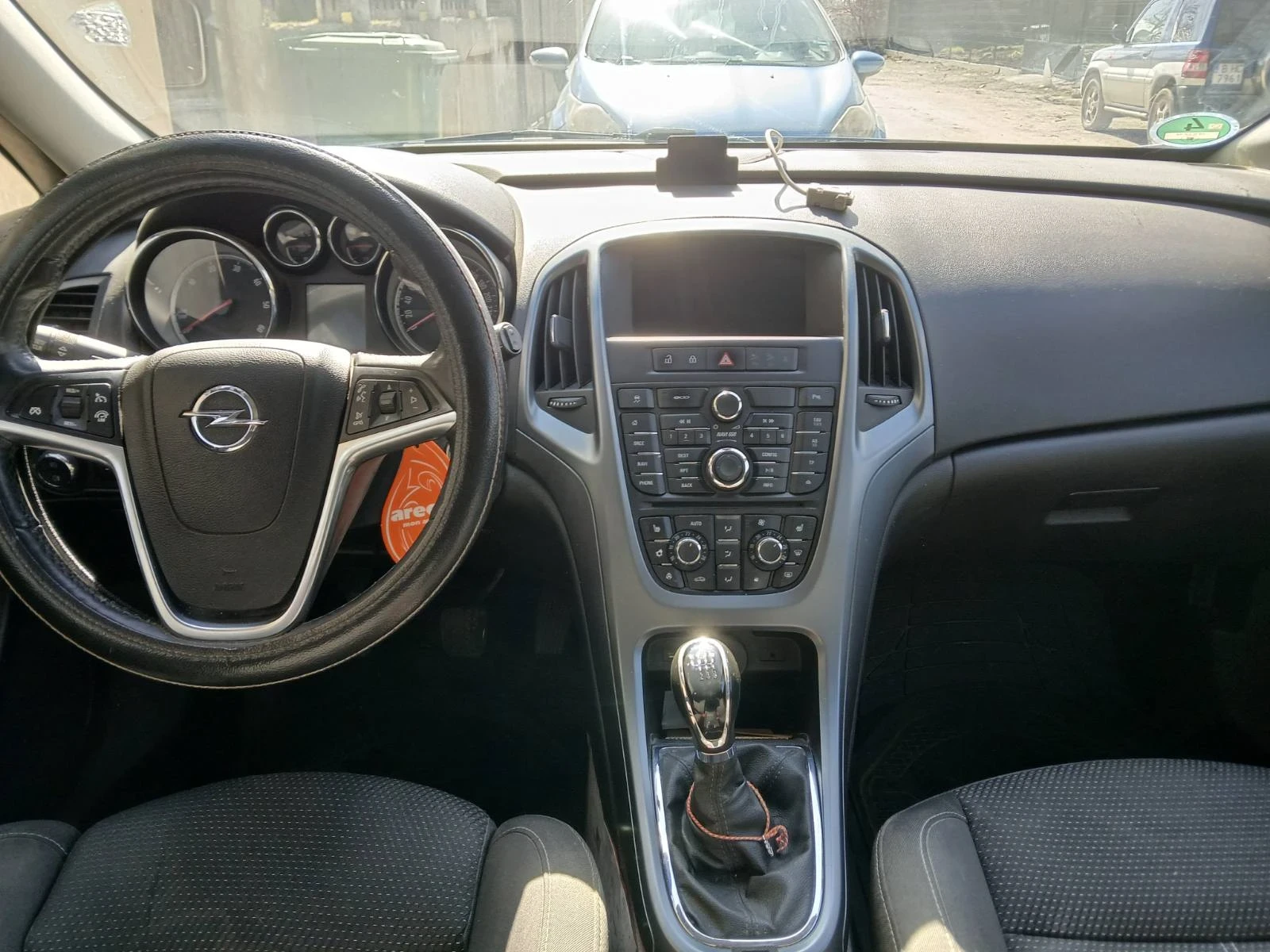 Opel Astra 1.6 cdti, снимка 6 - Автомобили и джипове - 53849312