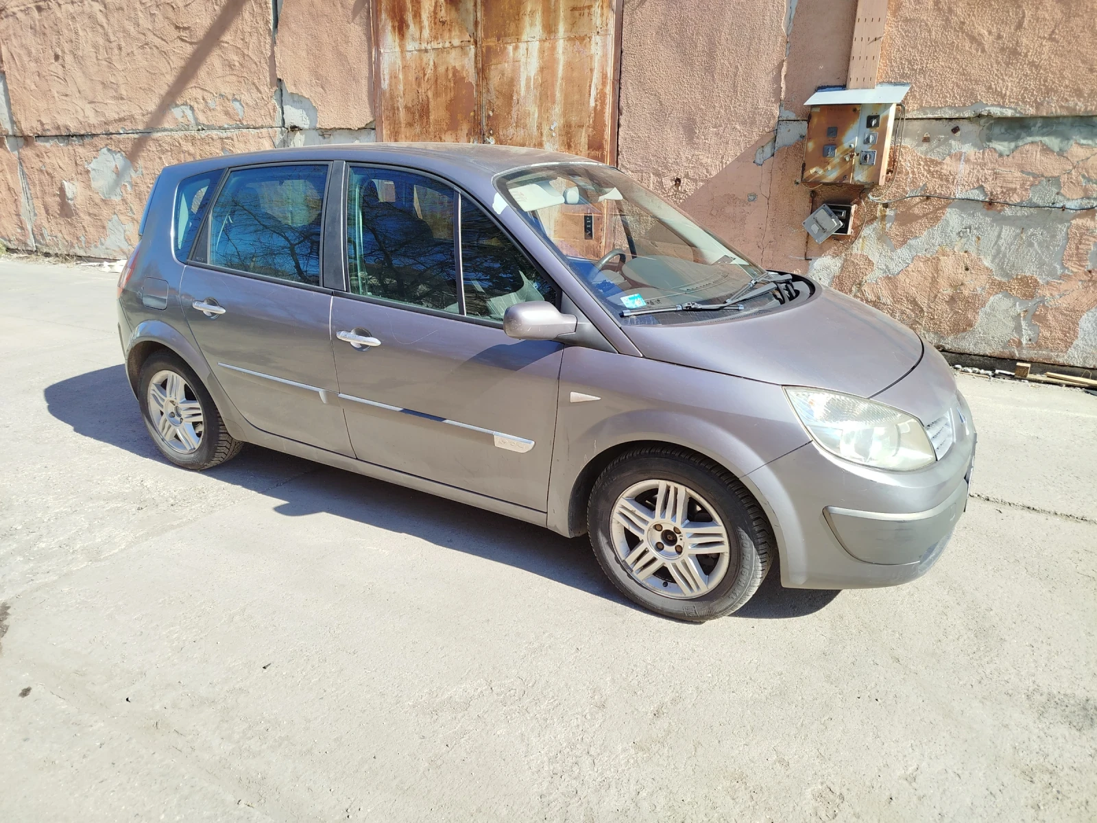 Renault Scenic, снимка 3 - Автомобили и джипове - 53879467
