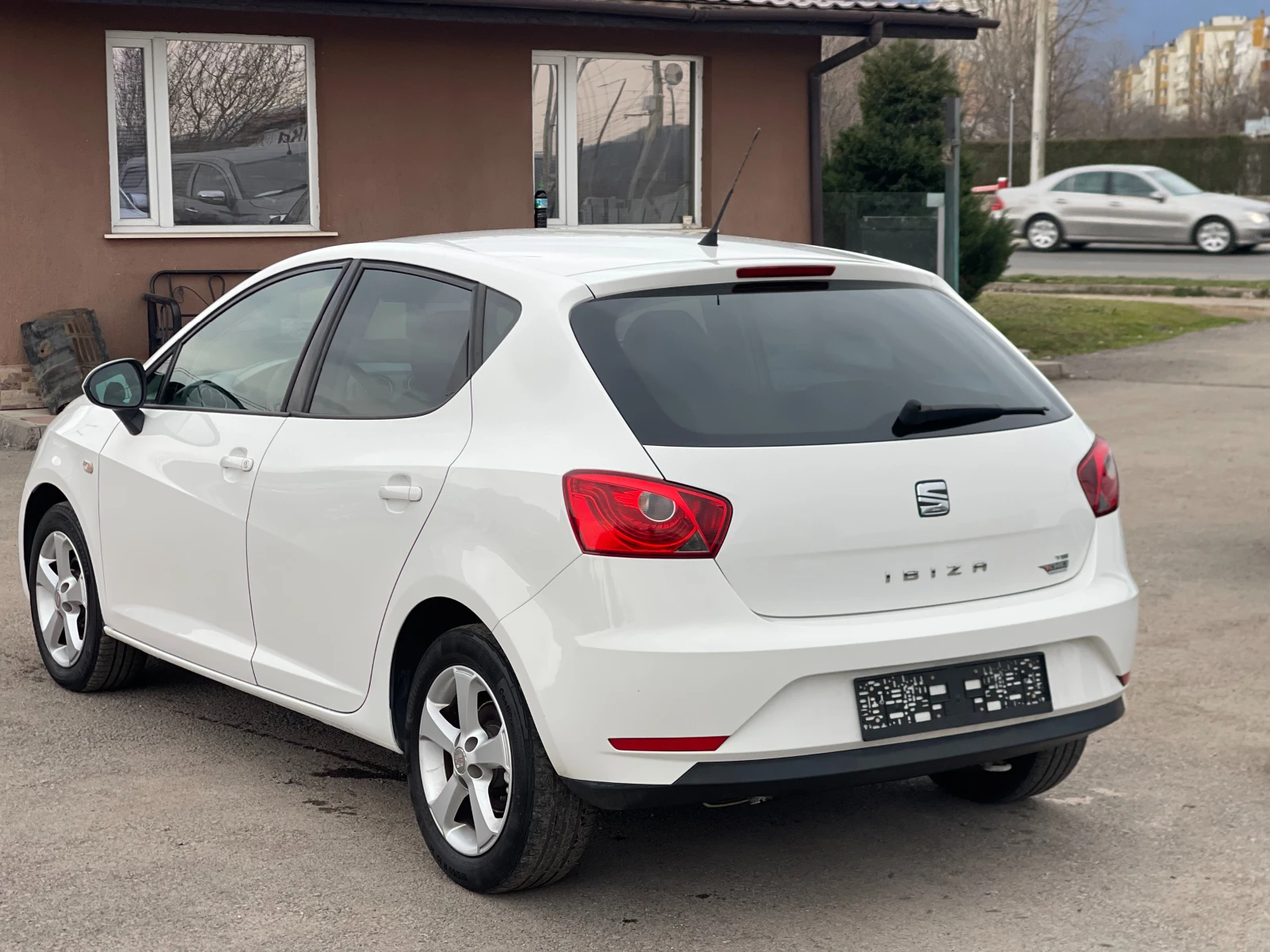 Seat Ibiza 1.2TSI Facelift | Mobile.bg � ����������� 4