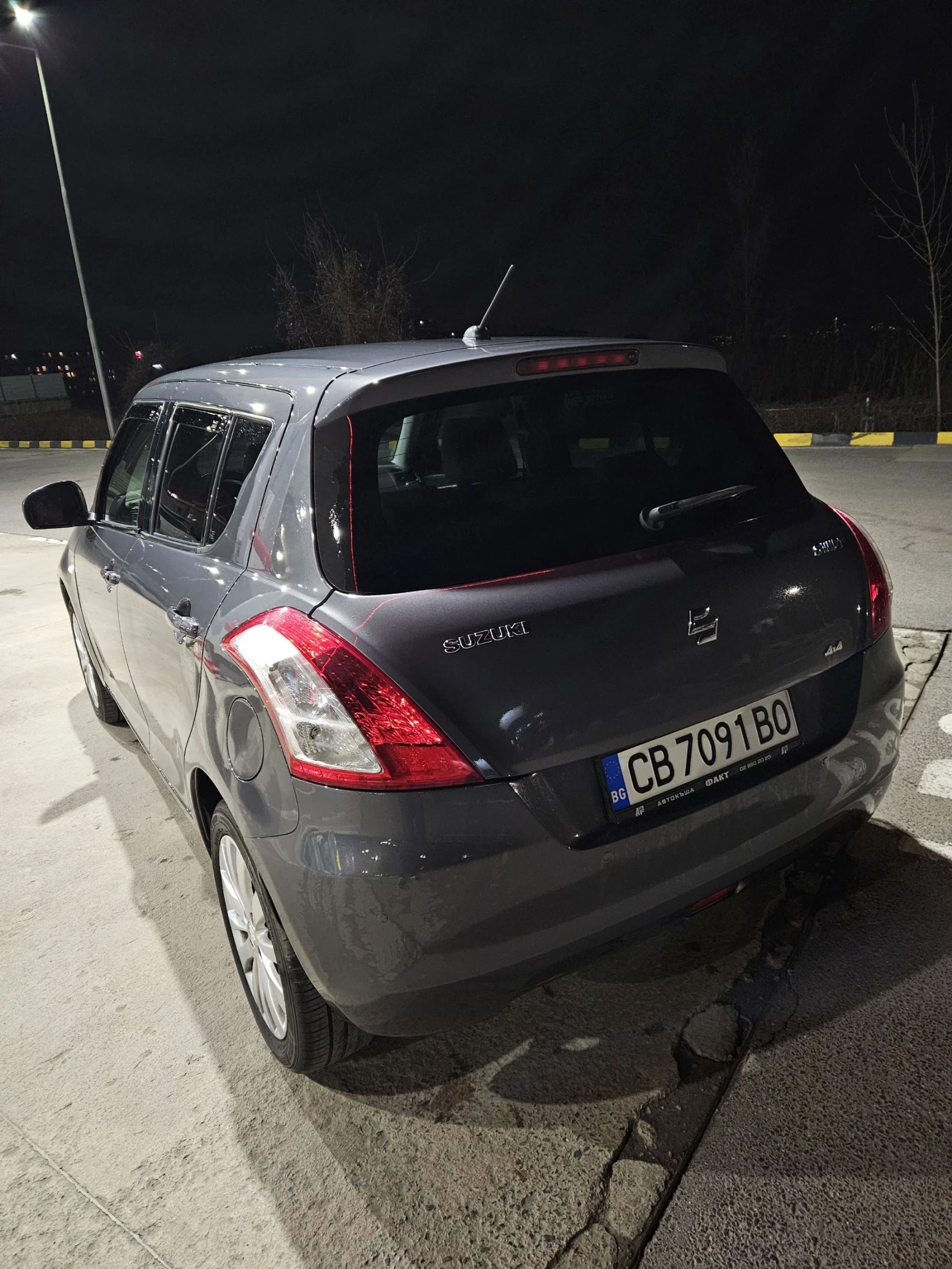 Suzuki Swift 4х4 ГАЗ, снимка 14 - Автомобили и джипове - 53999750