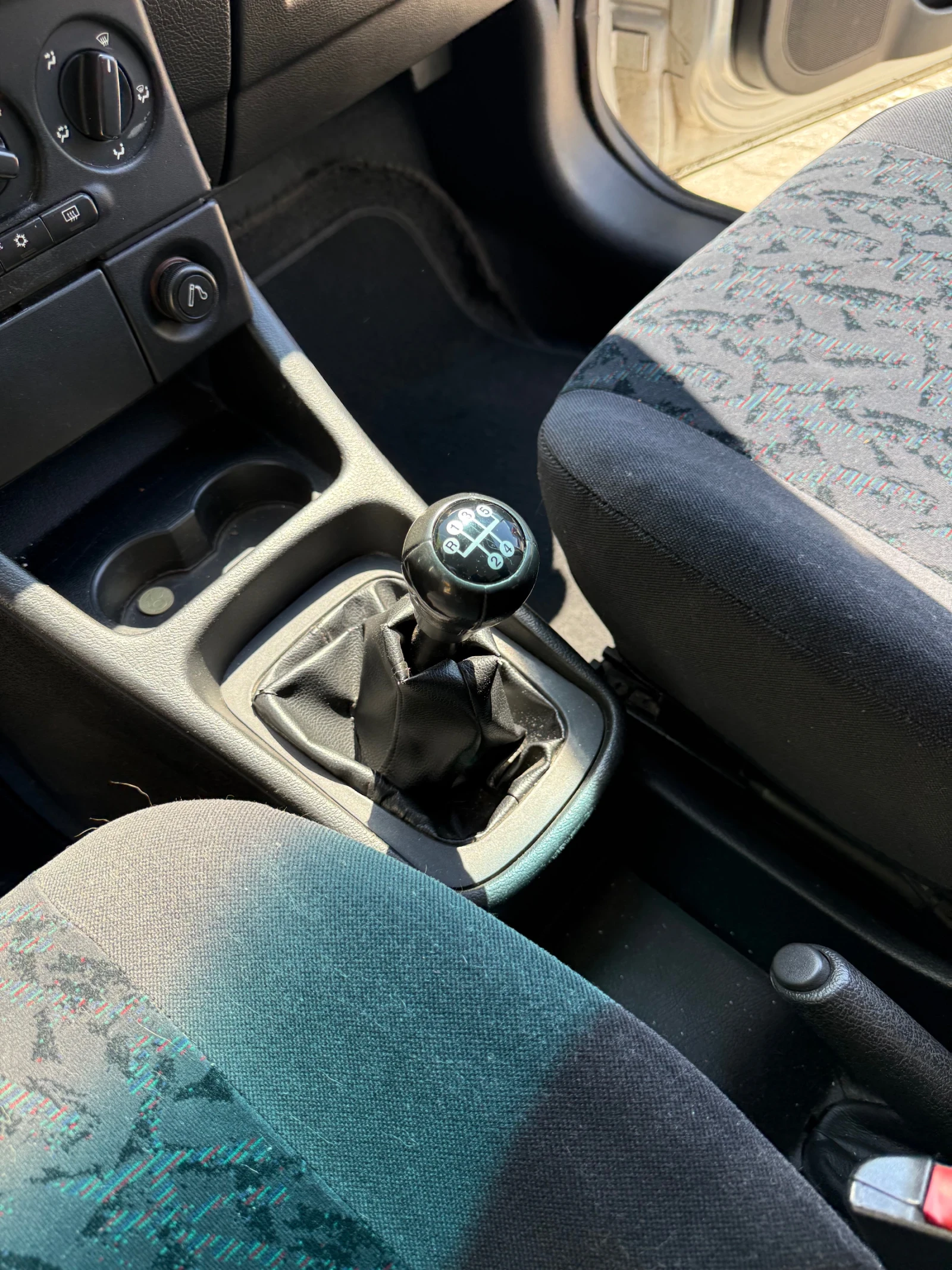 Opel Zafira, снимка 4 - Автомобили и джипове - 54335290