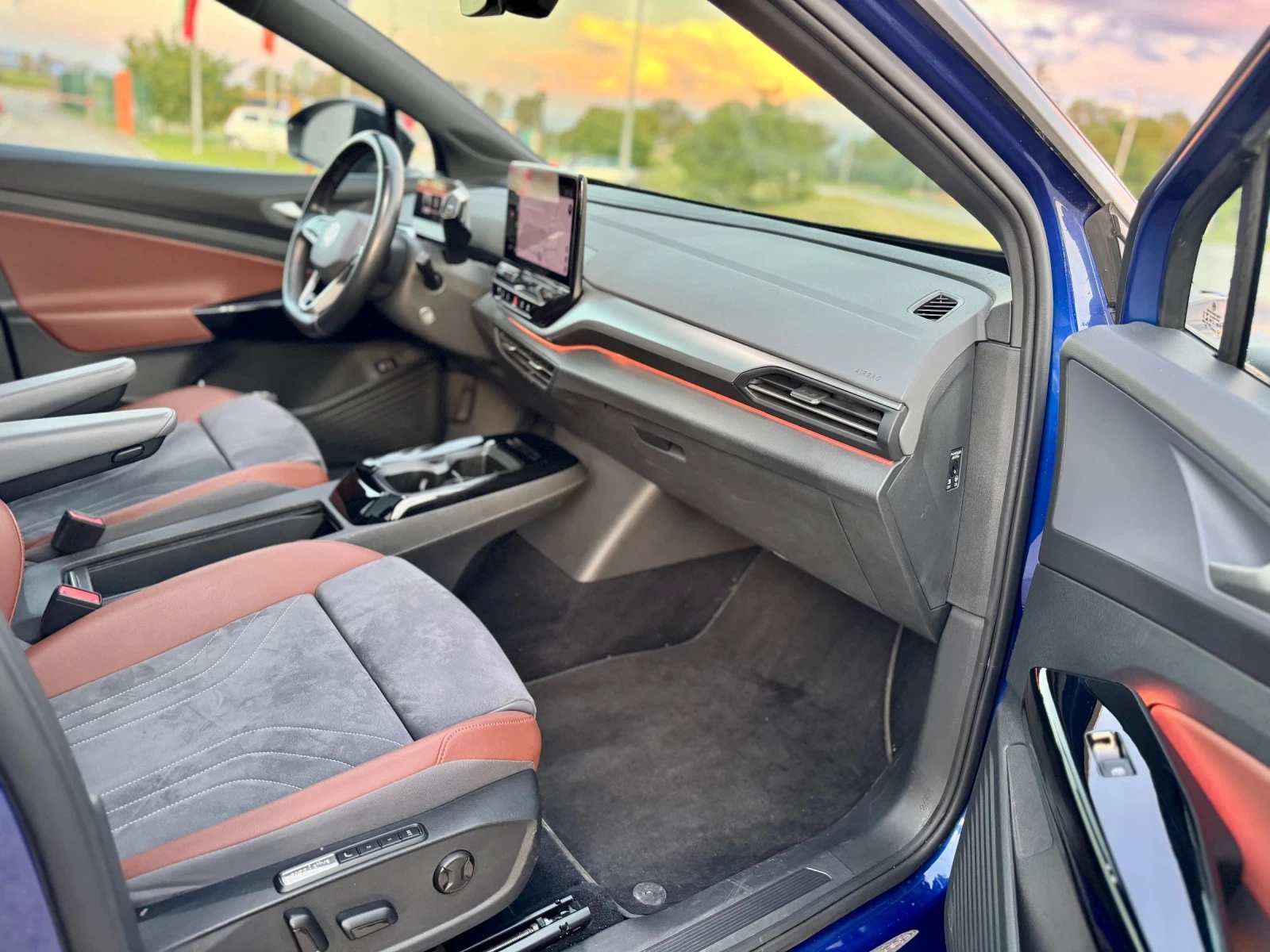 VW ID.4 1ST* 90%SOH* IQ light* 360* Панорама* Full, снимка 9 - Автомобили и джипове - 54830370
