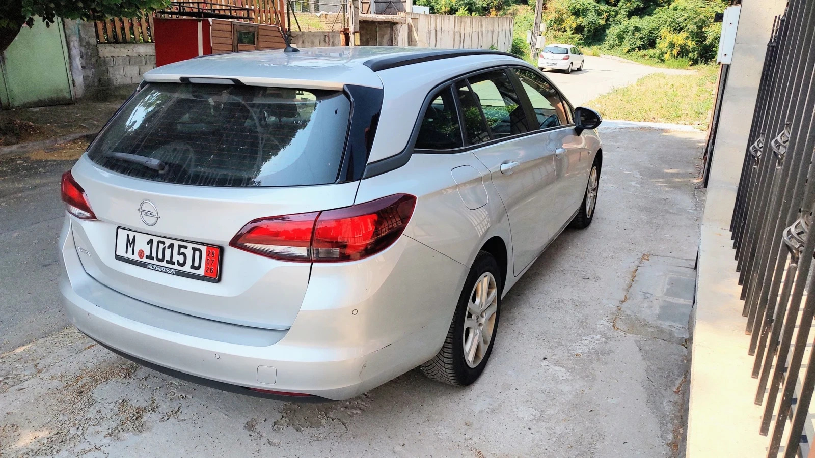Opel Astra 1.5 CDTI Sports Tourer Edition Restyling , снимка 3 - Автомобили и джипове - 55119711
