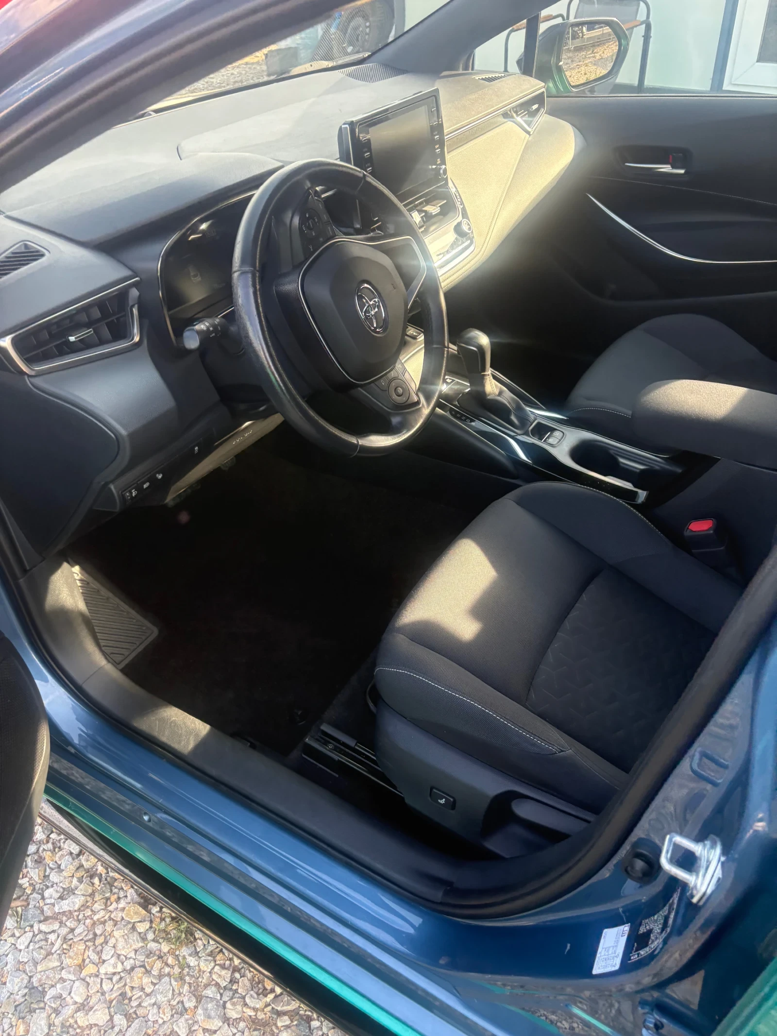 Toyota Corolla 1.8, снимка 13 - Автомобили и джипове - 55412406