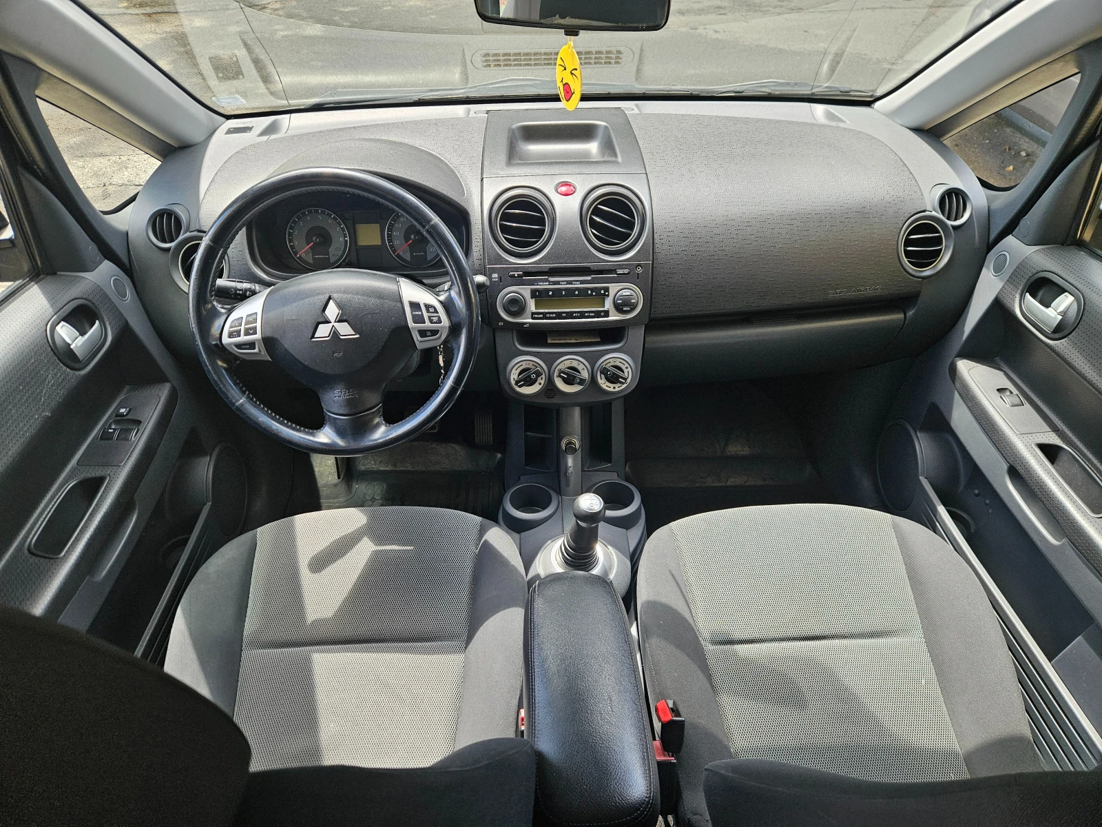 Mitsubishi Colt 1.3i FACELIFT, снимка 10 - Автомобили и джипове - 55428708