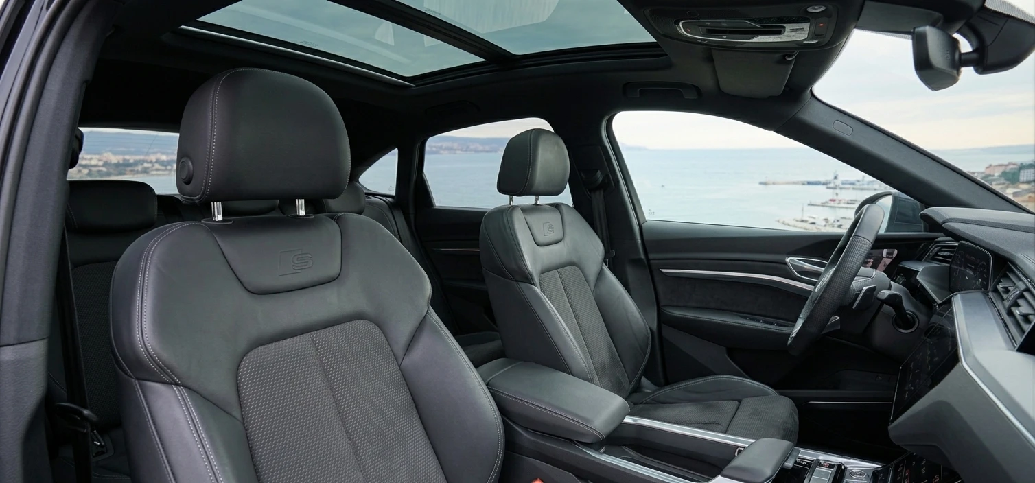 Audi E-Tron Q8 S line, за маняци!, снимка 9 - Автомобили и джипове - 56036793