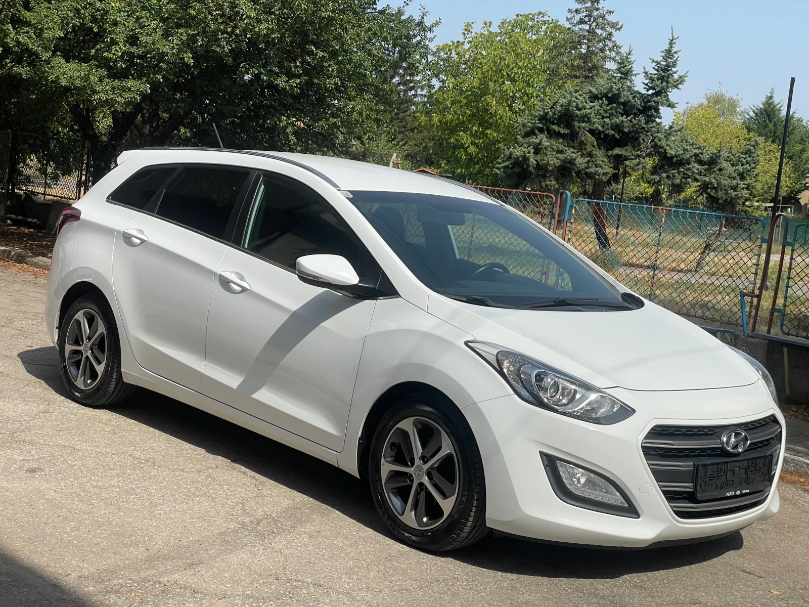Hyundai I30 1.4i* 100kc* Passion blue, снимка 5 - Автомобили и джипове - 55853346