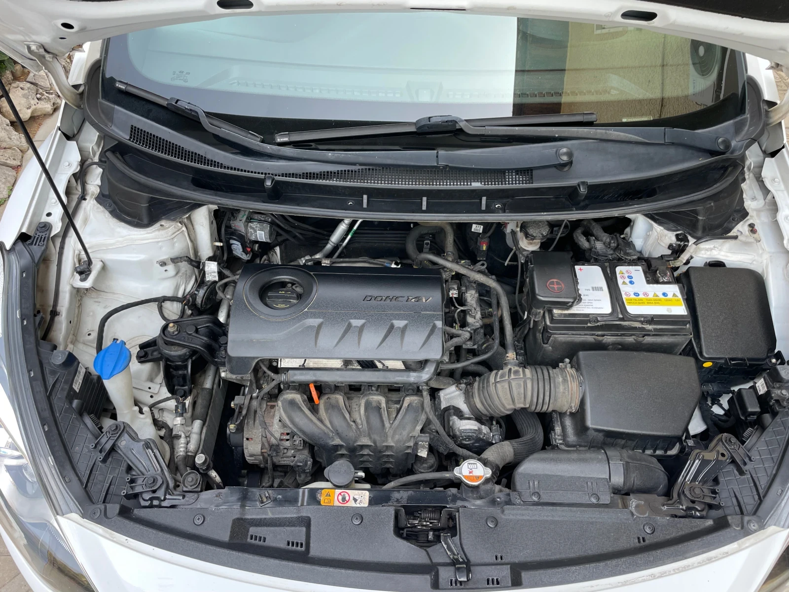 Hyundai I30 1.4i* 100kc* Passion blue, снимка 12 - Автомобили и джипове - 55853346