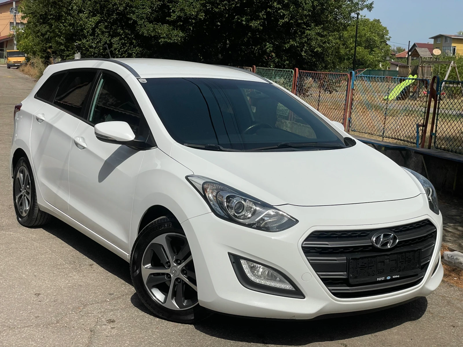 Hyundai I30 1.4i* 100kc* Passion blue, снимка 2 - Автомобили и джипове - 55853346