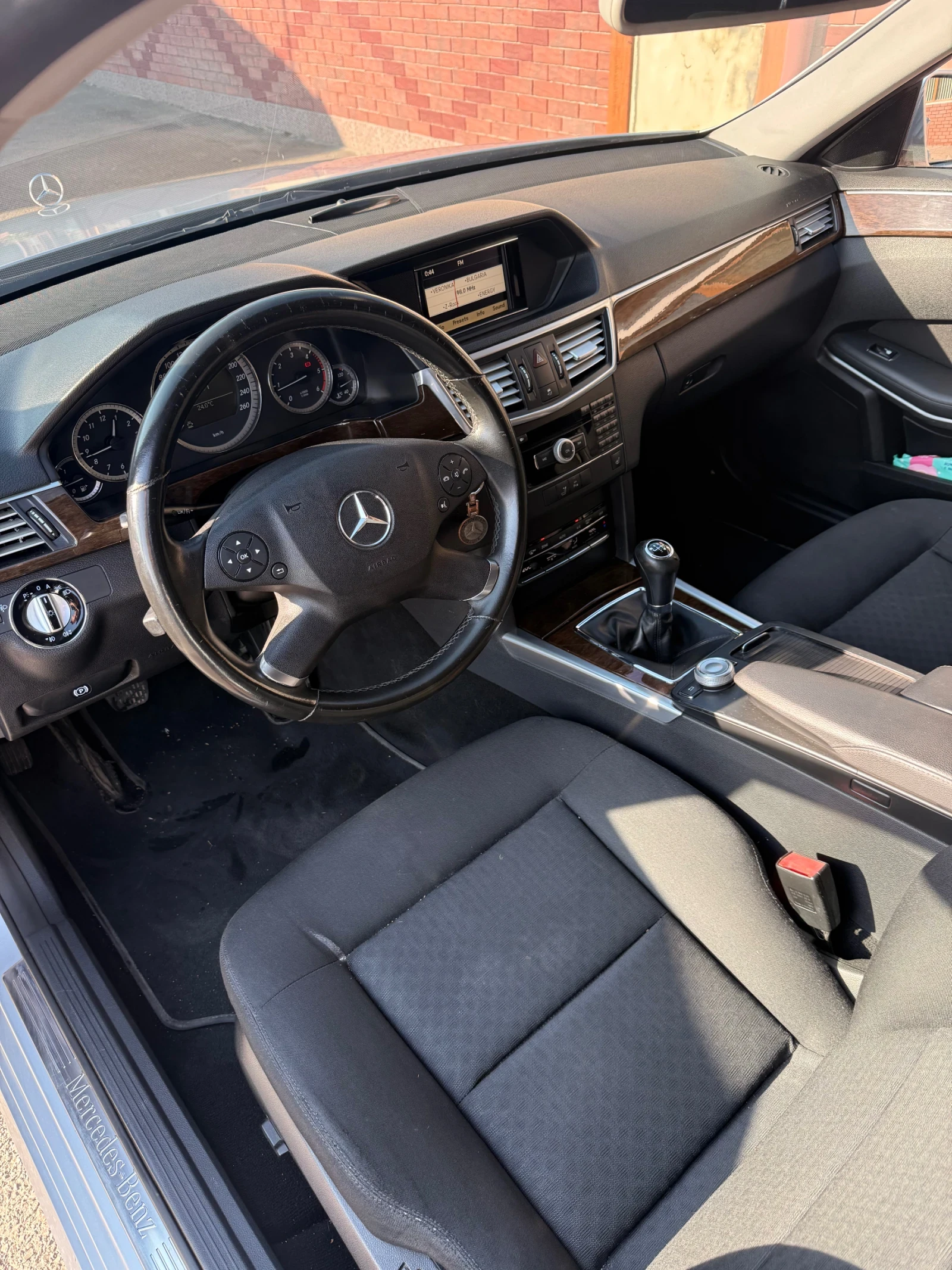 Mercedes-Benz E 250 2.2cdi, снимка 5 - Автомобили и джипове - 55939203