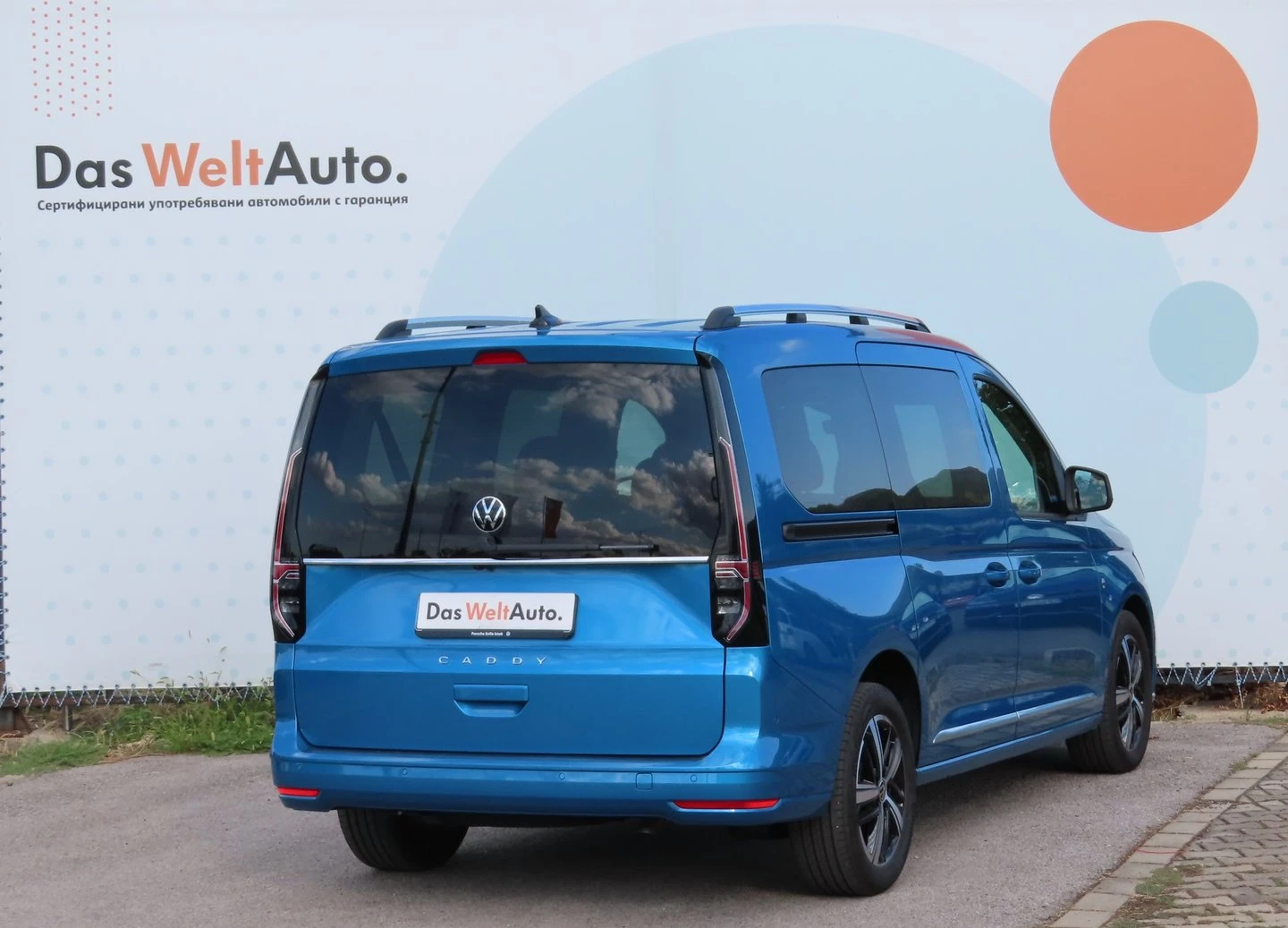 VW Caddy, снимка 3 - Автомобили и джипове - 56420374