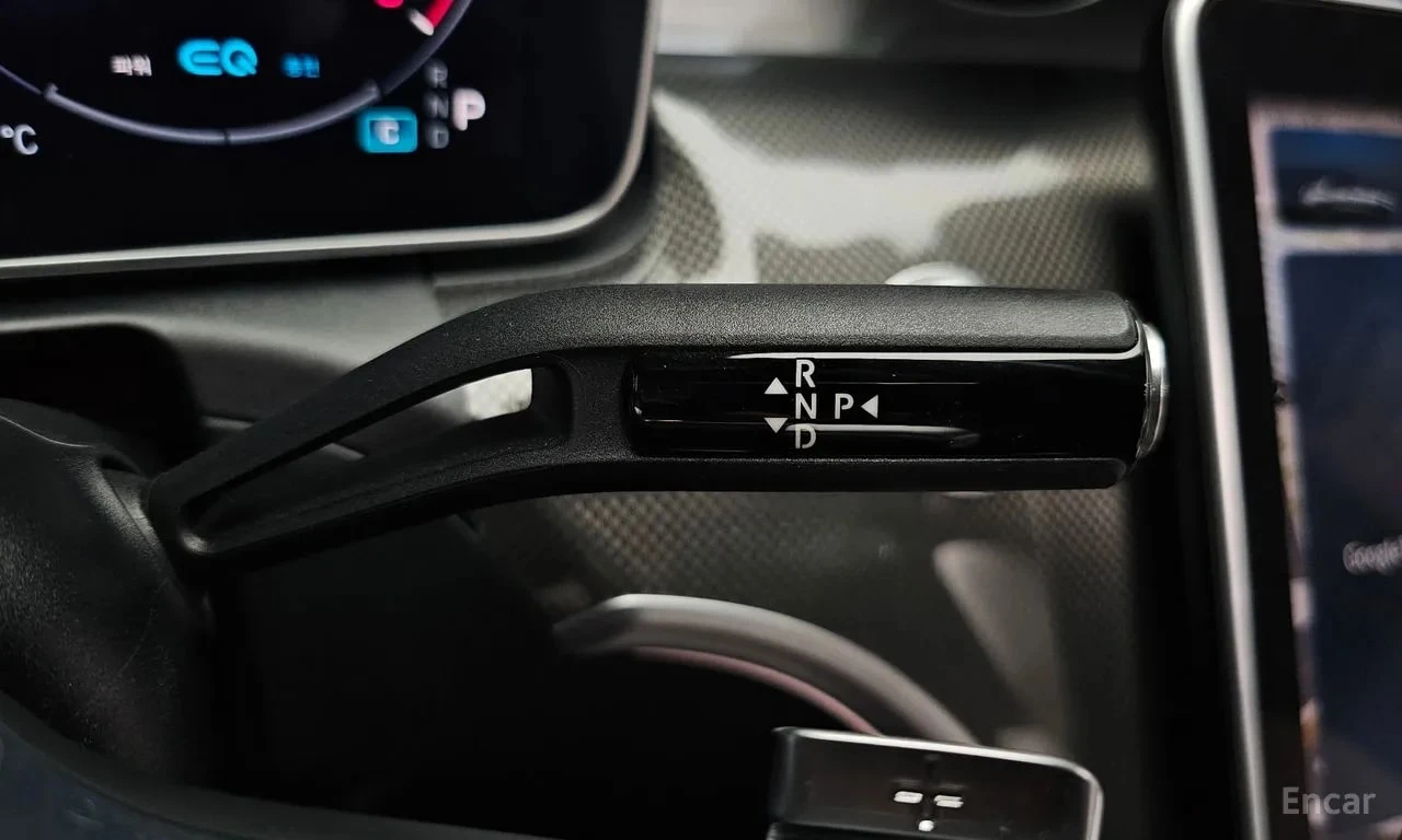 Mercedes-Benz C 300 AMG LINE * ФИКСИРАНА ЦЕНА ДО БЪЛГАРИЯ* , снимка 9 - Автомобили и джипове - 56115487