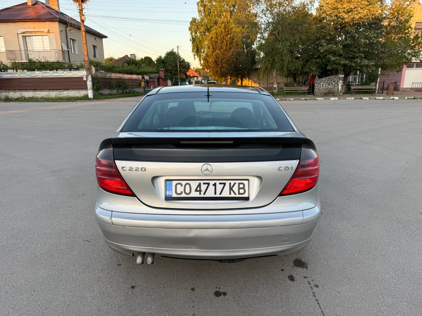 Mercedes-Benz 220, снимка 3 - Автомобили и джипове - 56707701