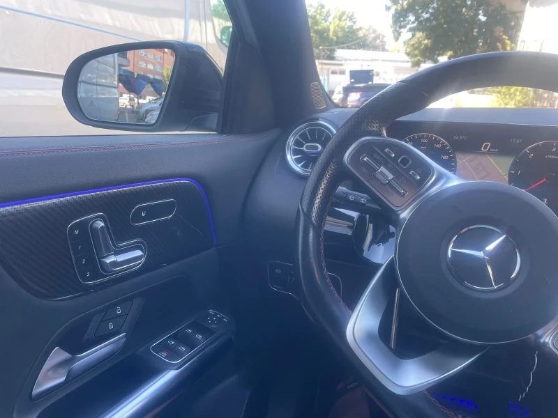 Mercedes-Benz GLA 200 AMG Line, снимка 3 - Автомобили и джипове - 52634480