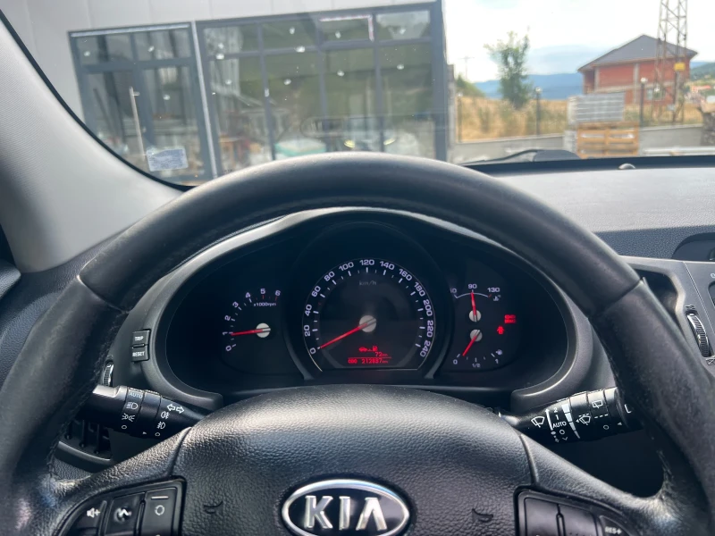 Kia Sportage 2.0 136 4х4 панорама, снимка 11 - Автомобили и джипове - 52453850