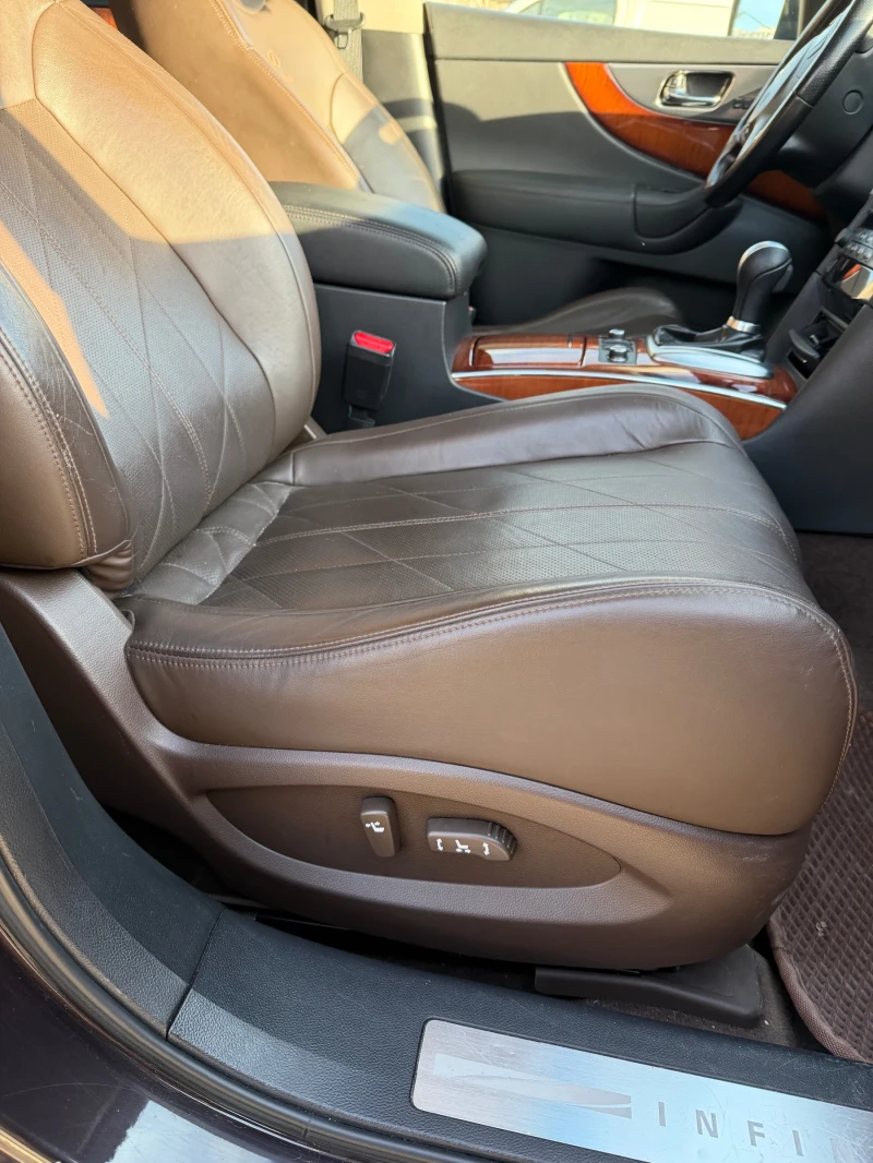 Infiniti Fx 35, снимка 7 - Автомобили и джипове - 52818407
