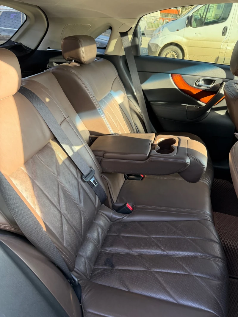 Infiniti Fx 35, снимка 9 - Автомобили и джипове - 52818407
