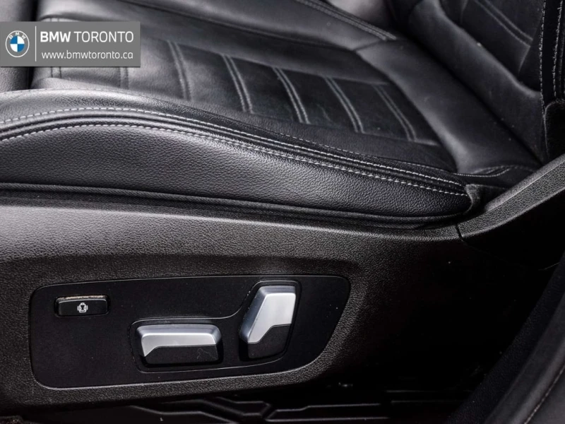 BMW X3 xDrive30i Pano Roof / CarPlay / Comfort Access, снимка 16 - Автомобили и джипове - 53201822