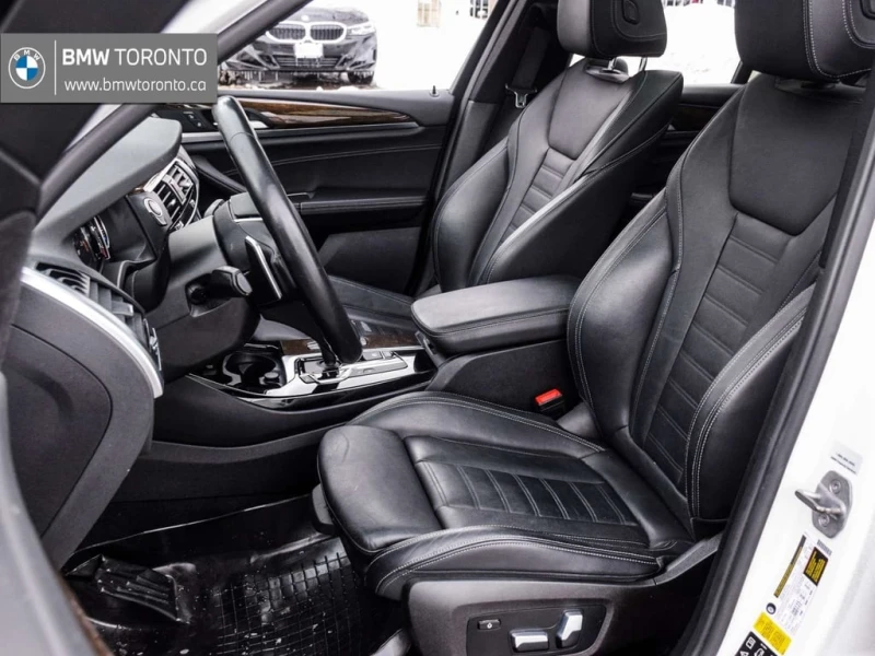 BMW X3 xDrive30i Pano Roof / CarPlay / Comfort Access, снимка 13 - Автомобили и джипове - 53201822