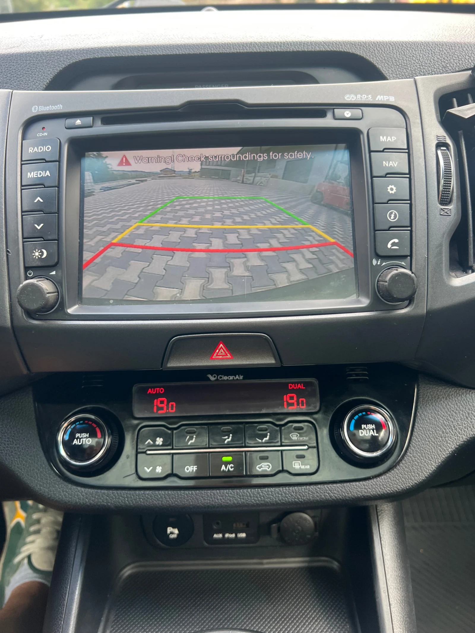 Kia Sportage 2.0 136 4х4 панорама | Mobile.bg — изображение 13