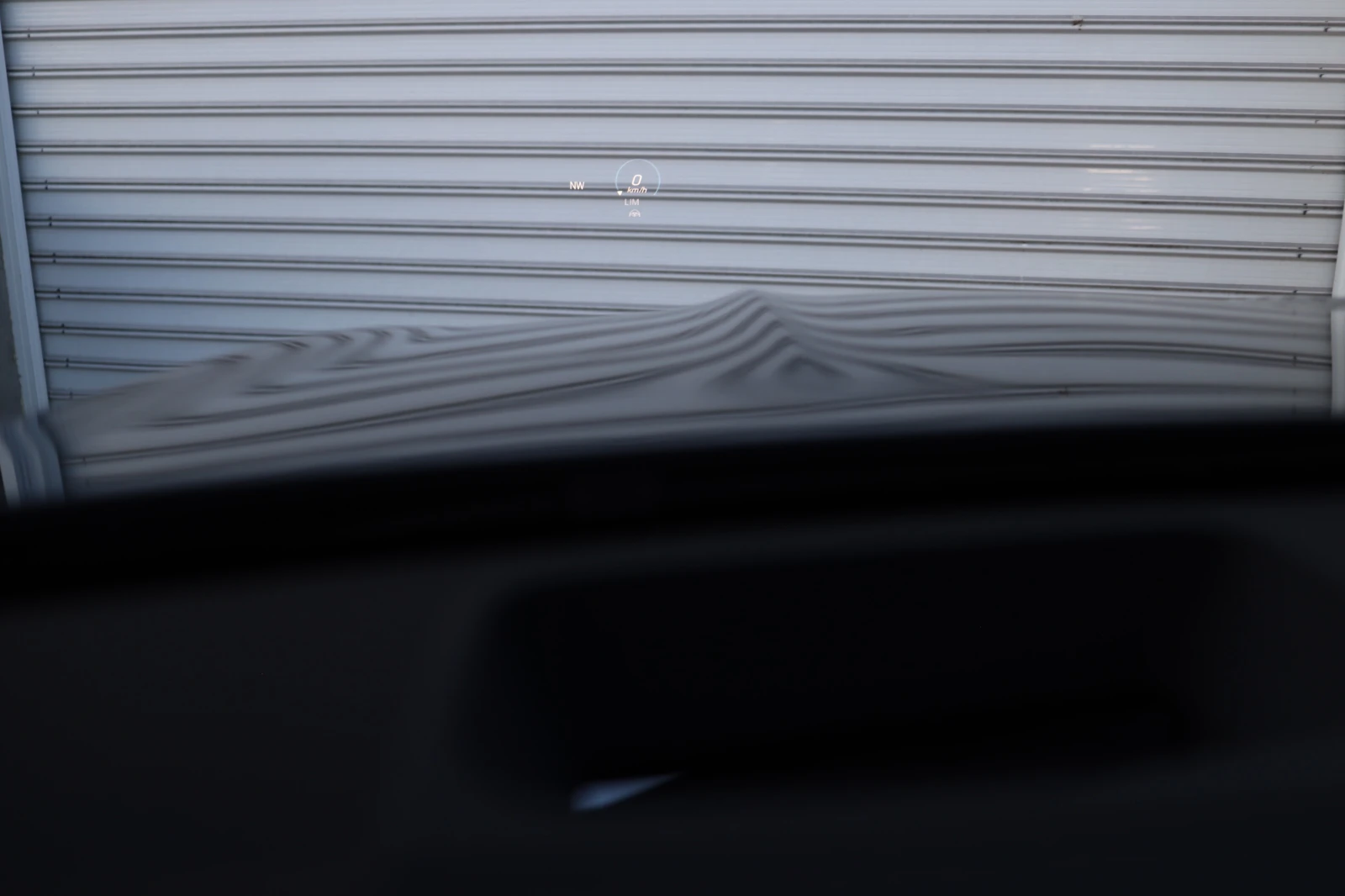 Mercedes-Benz GLB 250 AMG 4Matic Multibeam KeyGO 360 HuD Assist SzH , снимка 13 - Автомобили и джипове - 53734427