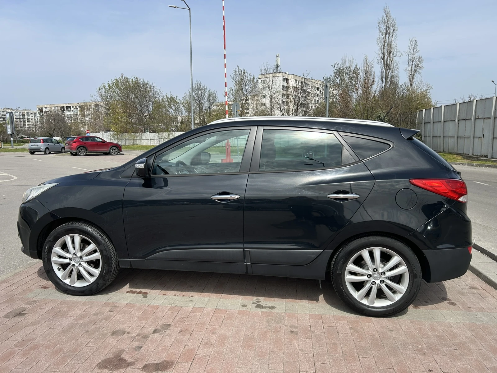 Hyundai IX35, снимка 7 - Автомобили и джипове - 54195202