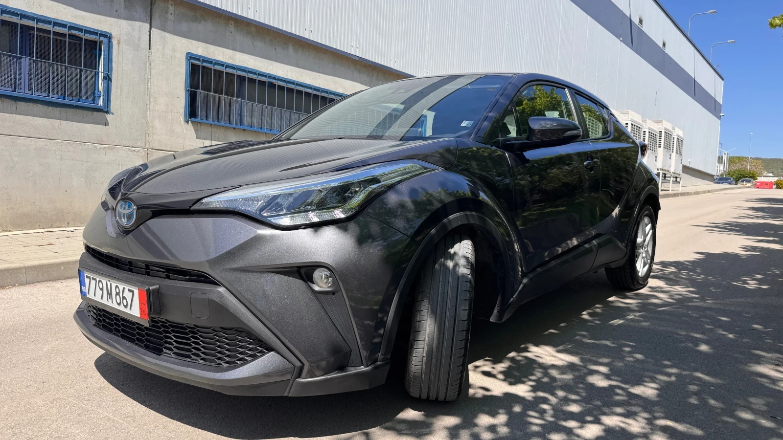 Toyota C-HR 1.8 Hybrid, снимка 2 - Автомобили и джипове - 54444935