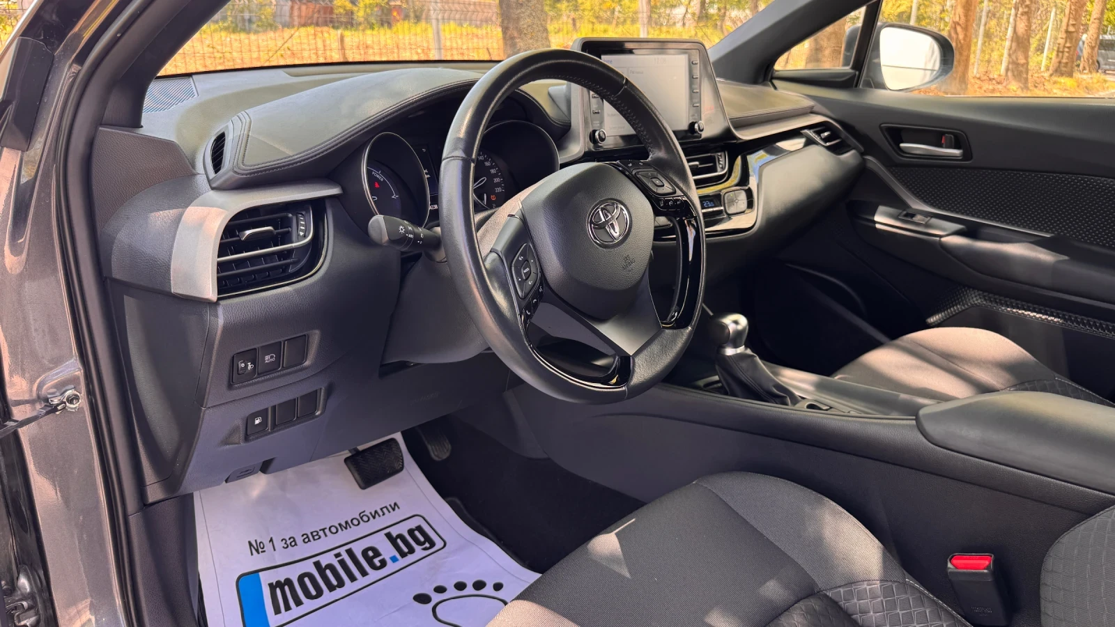 Toyota C-HR 1.8 Hybrid, снимка 12 - Автомобили и джипове - 54444935
