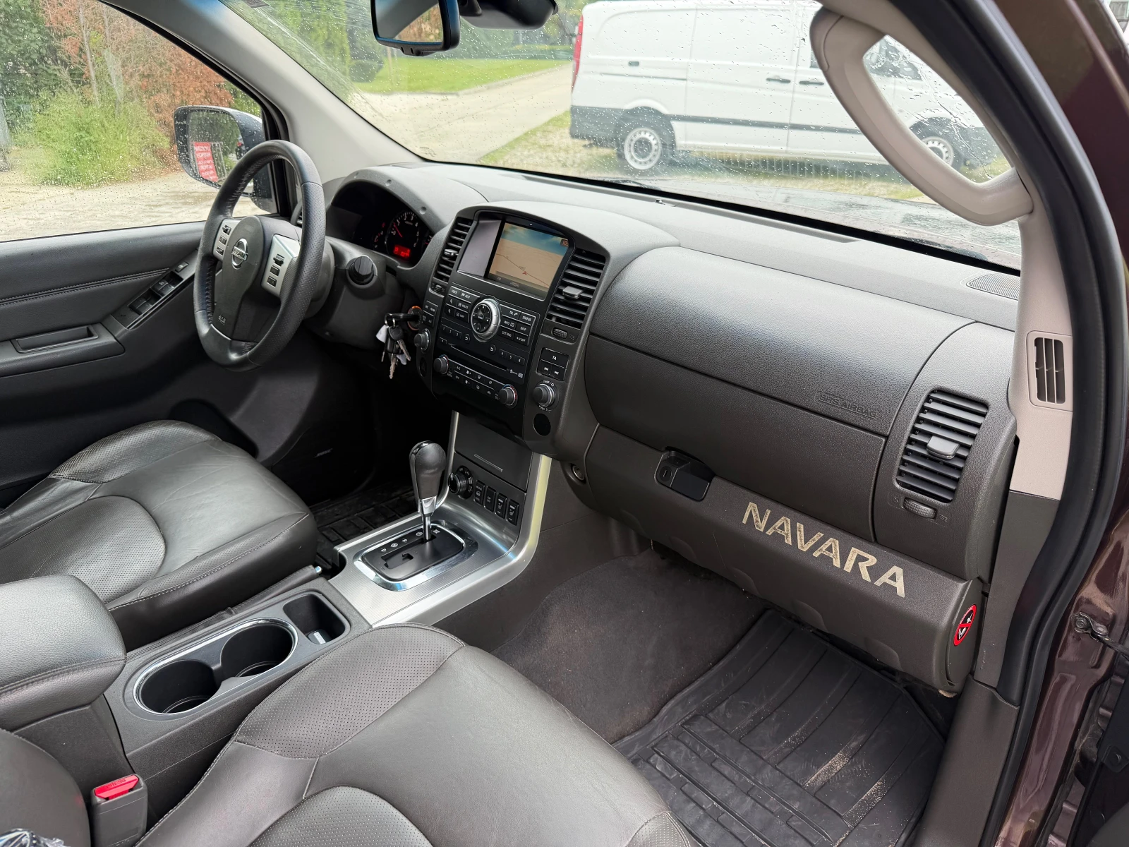 Nissan Navara 3.0 V6 TOP, снимка 10 - Автомобили и джипове - 54628123