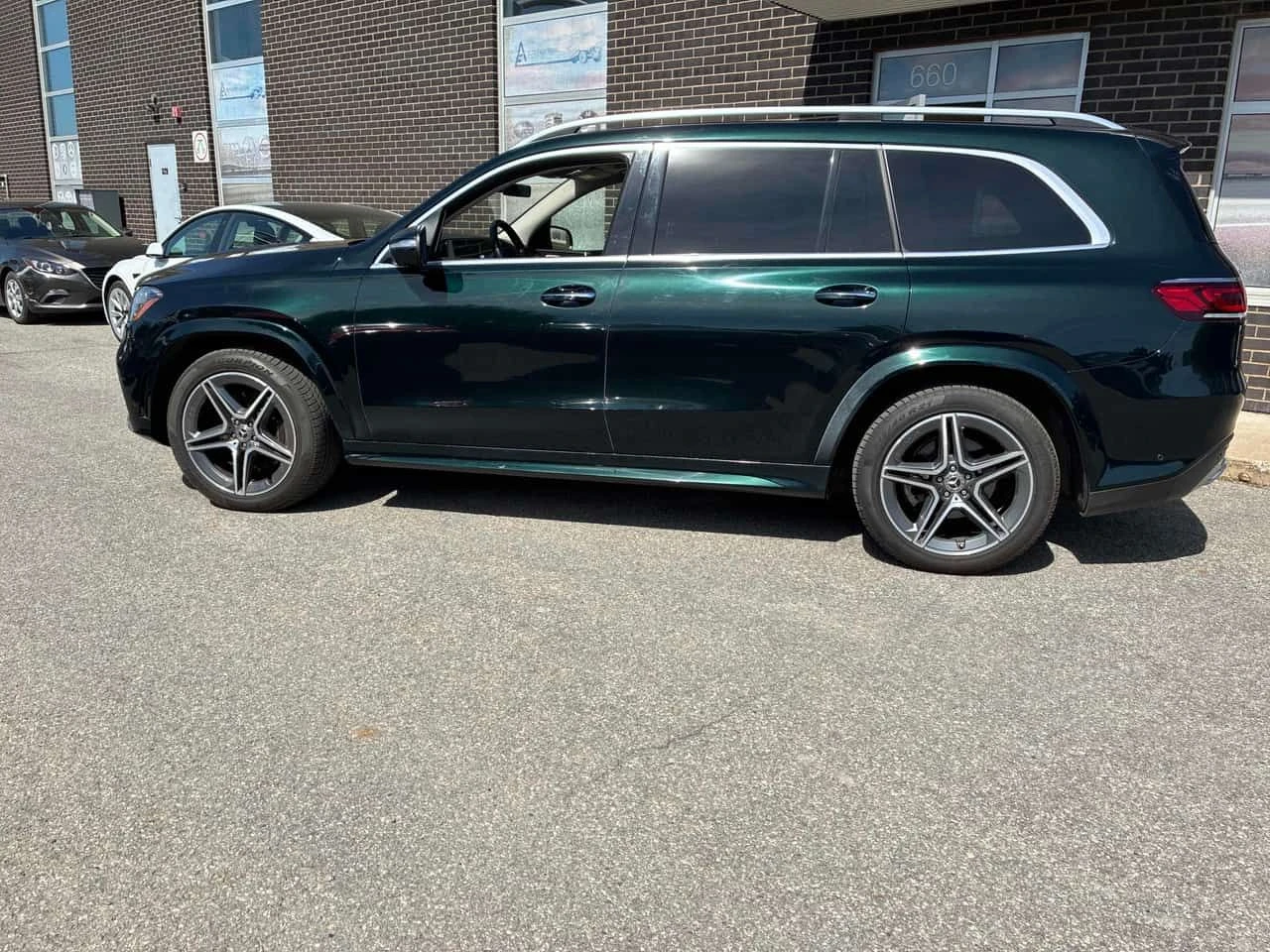 Mercedes-Benz GLS * 450 * ДИСТРОНИК * ОБДУХВАНЕ * ВЪЗДУХ * 360, снимка 3 - Автомобили и джипове - 54906760