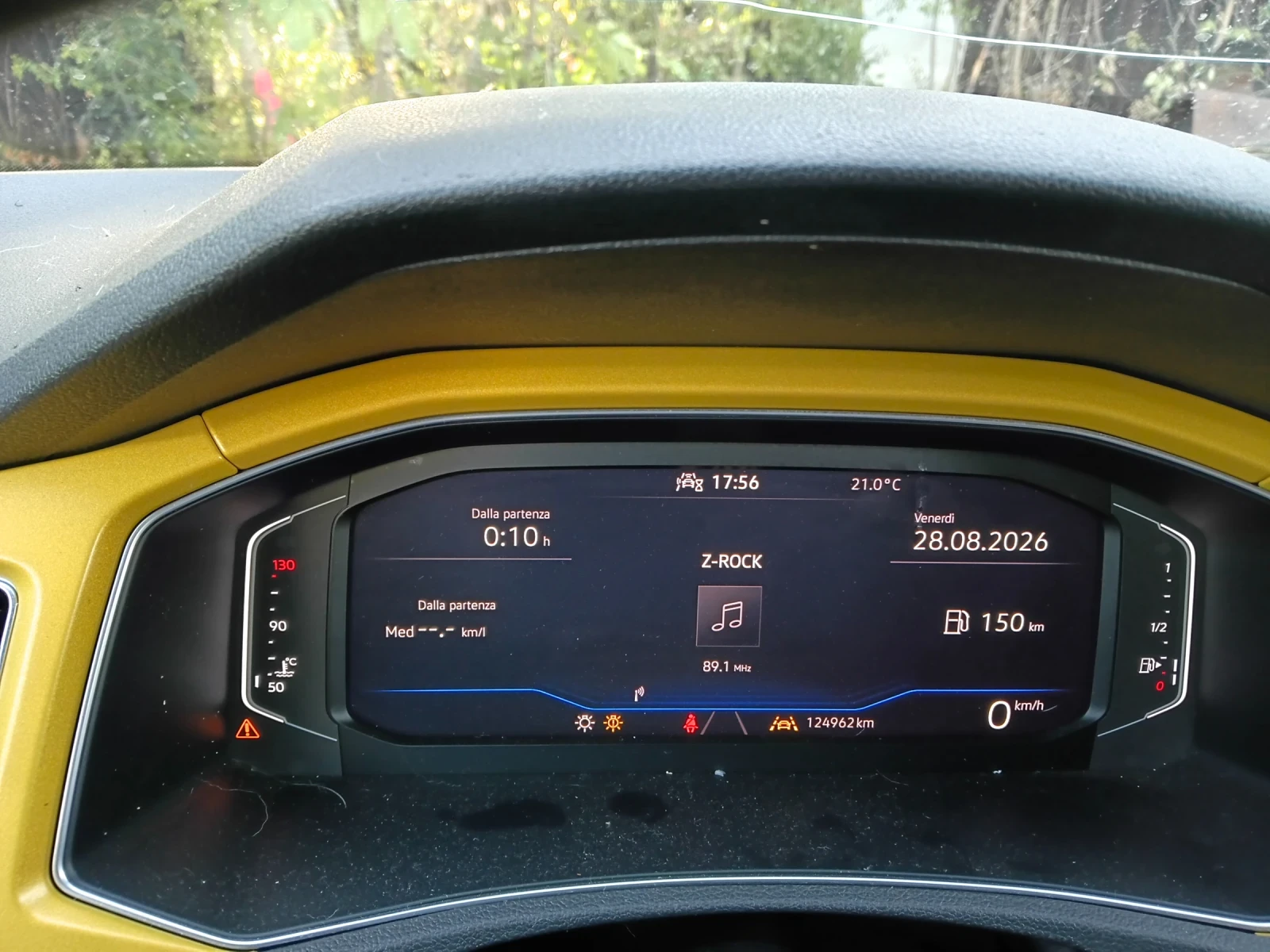 VW T-Roc 1.6 tdi, снимка 5 - Автомобили и джипове - 55851931