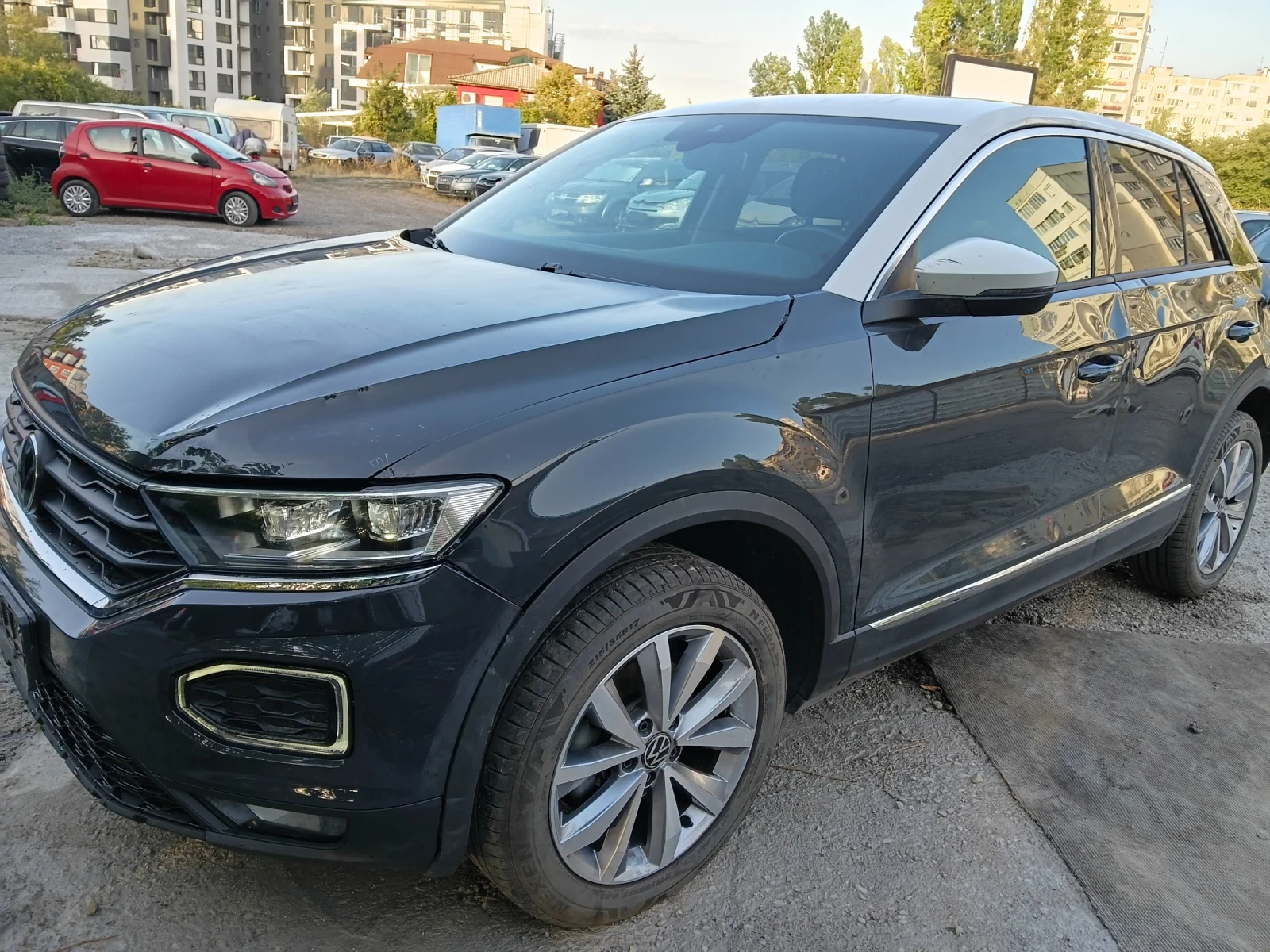 VW T-Roc 1.6 tdi, снимка 3 - Автомобили и джипове - 55851931