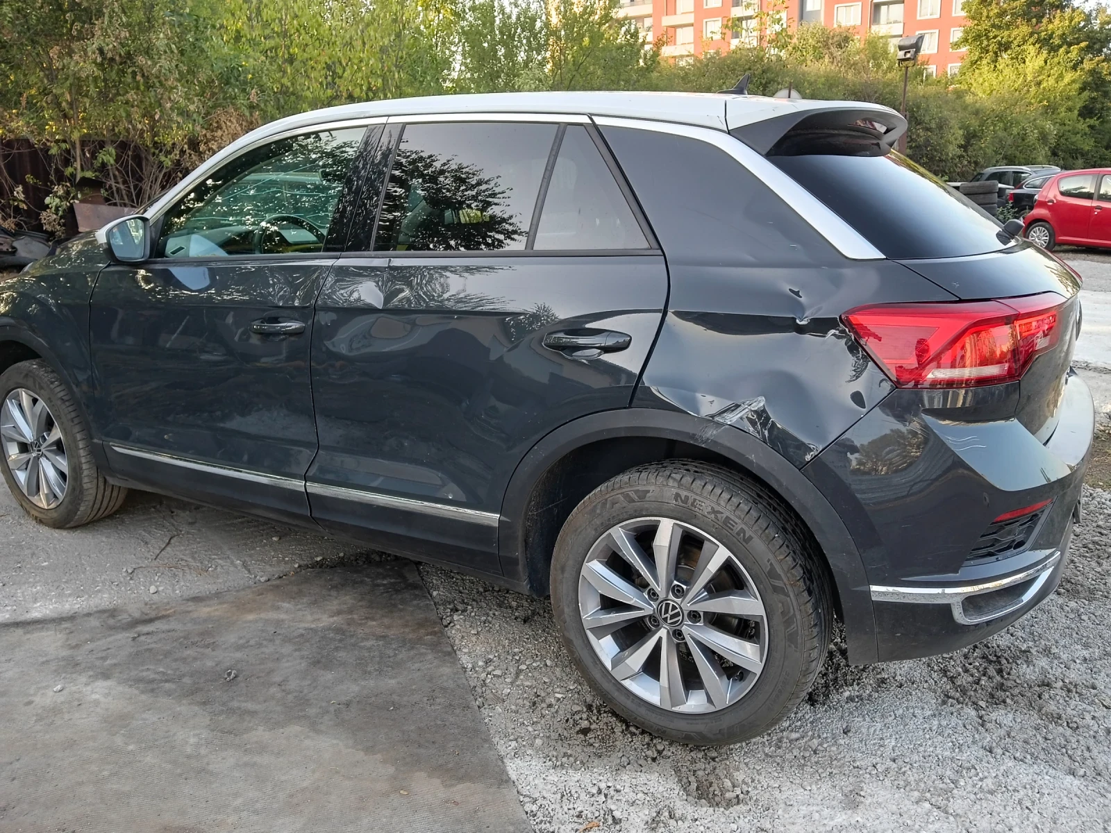 VW T-Roc 1.6 tdi, снимка 8 - Автомобили и джипове - 55851931