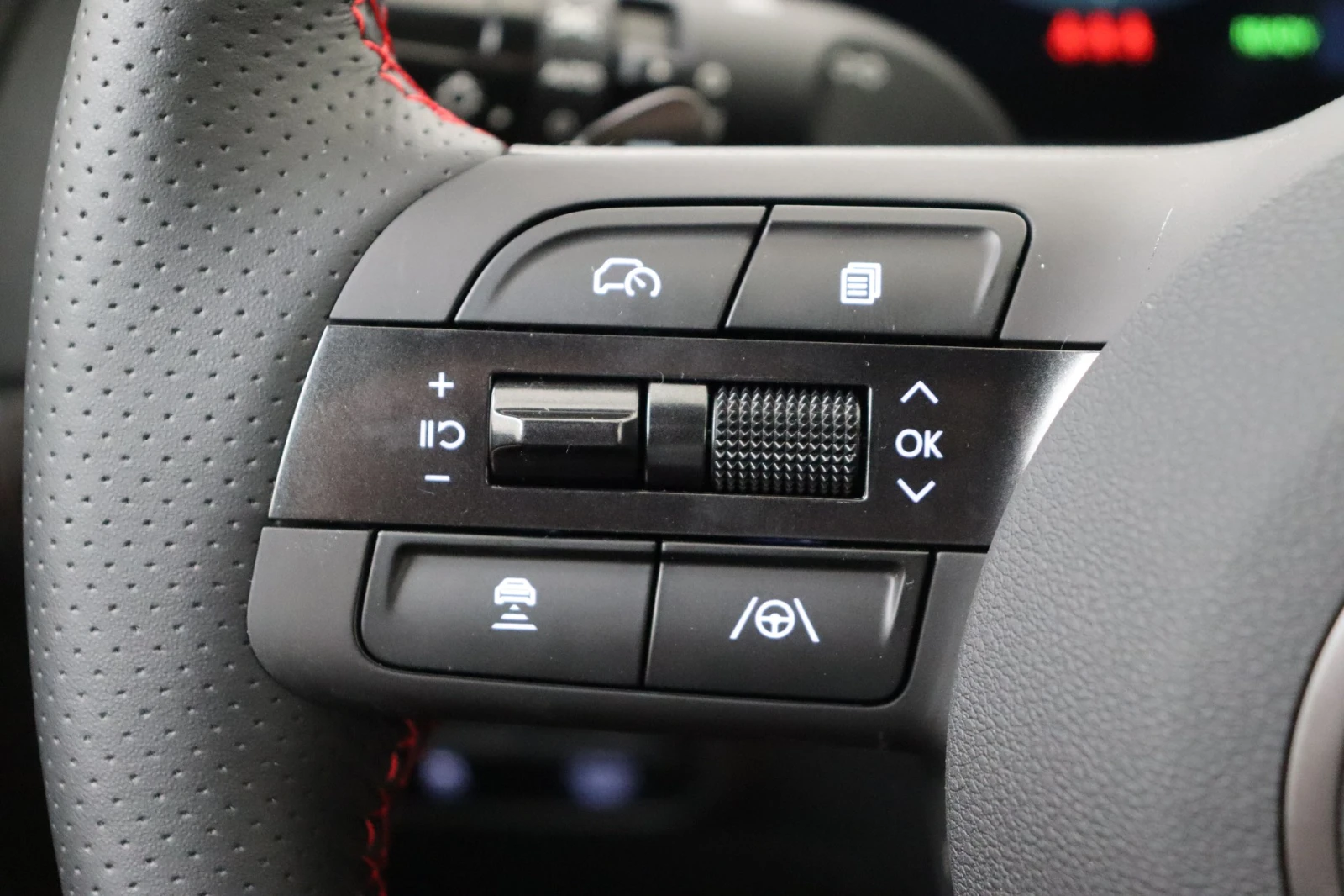 Hyundai Tucson 1.6 T-GDi HEV Feel Shadow N-Line, снимка 14 - Автомобили и джипове - 56115426