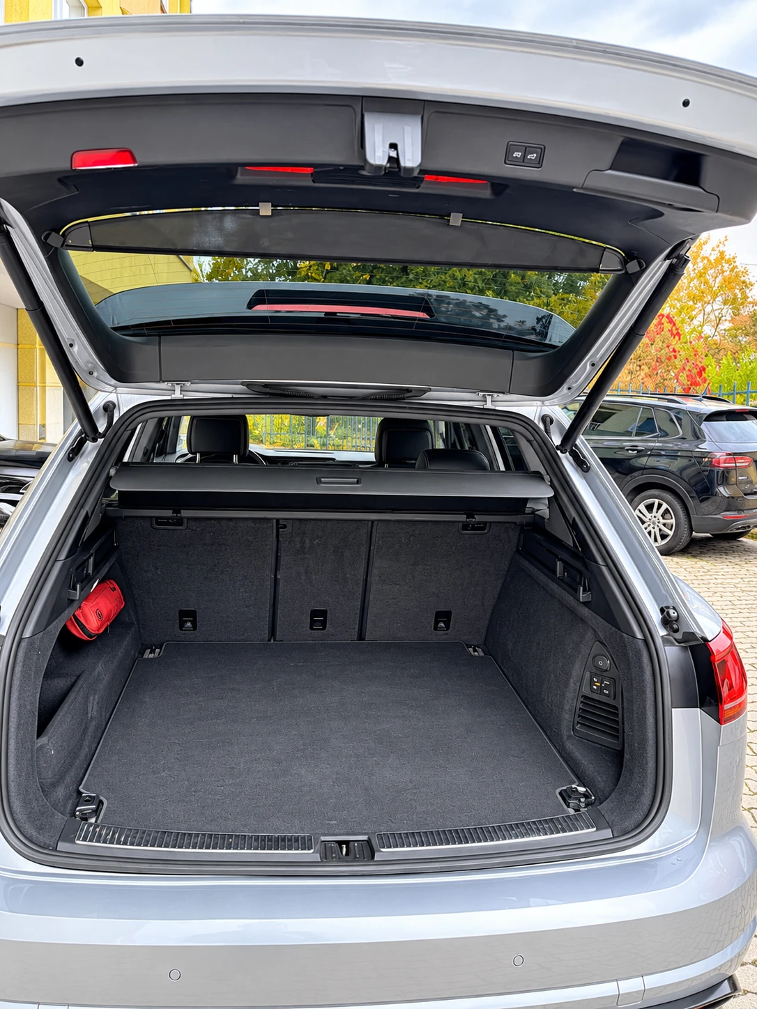 VW Touareg R-Line, снимка 9 - Автомобили и джипове - 56551887