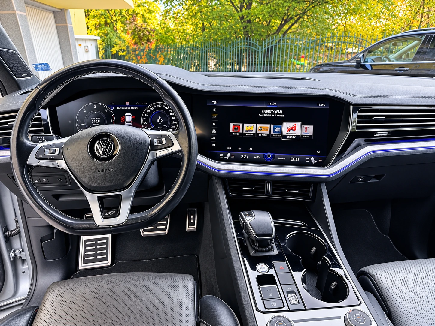 VW Touareg R-Line, снимка 6 - Автомобили и джипове - 56551887
