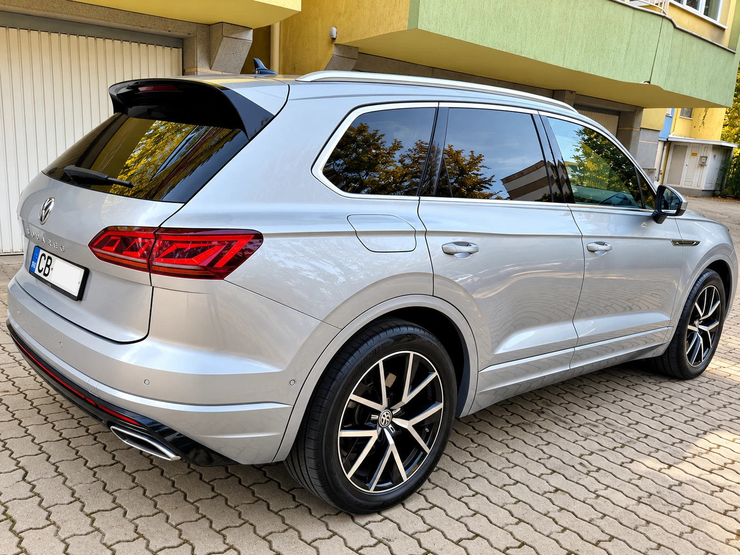 VW Touareg R-Line, снимка 4 - Автомобили и джипове - 56551887