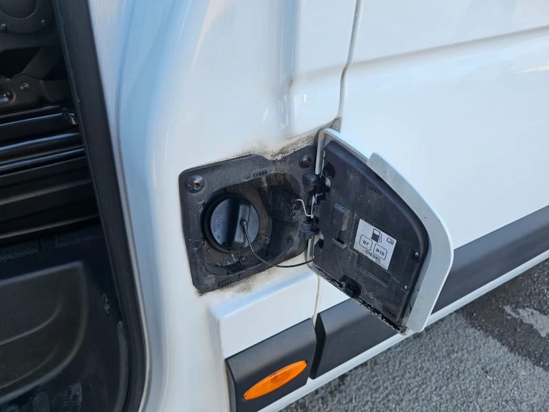 Renault Master 2.3dci  maxi, снимка 9 - Бусове и автобуси - 52935459