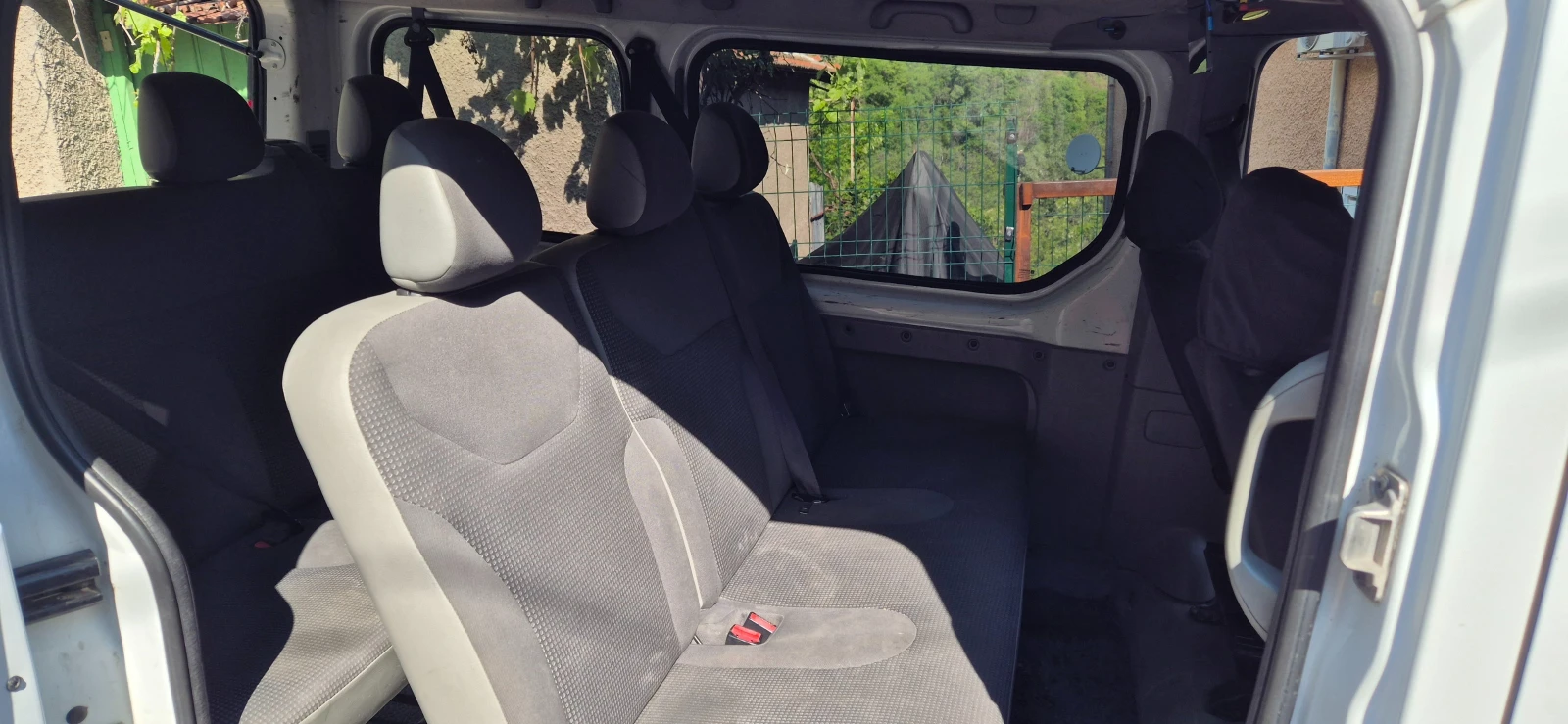 Opel Vivaro 2.0CDTI, снимка 11 - Бусове и автобуси - 54490561