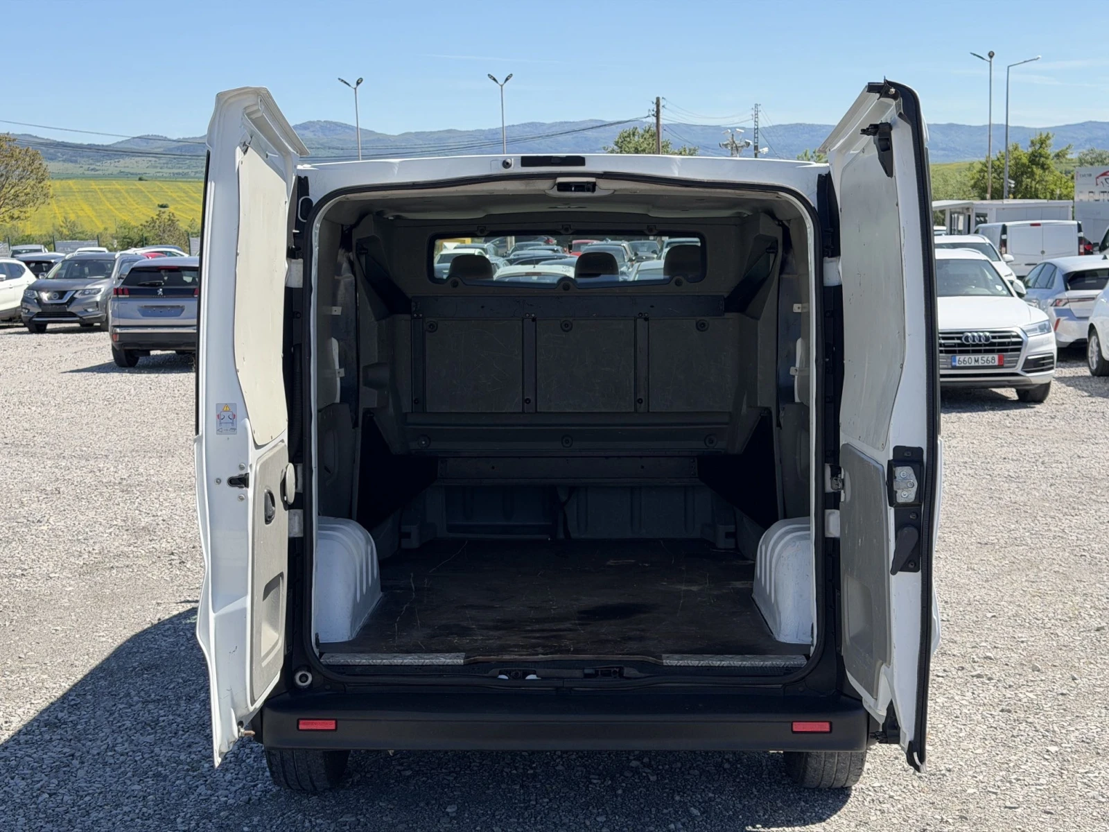 Renault Trafic 2.0d ЕВРО5B/6МЕСТА/БЕЗ РЪЖДА/ ДЪЛГА БАЗА, снимка 10 - Бусове и автобуси - 54595663