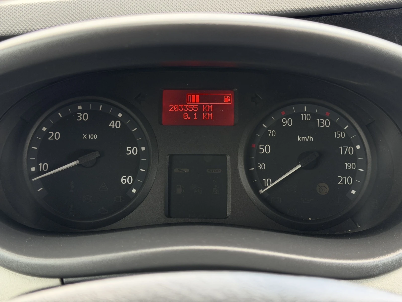 Renault Trafic 2.0d ЕВРО5B/6МЕСТА/БЕЗ РЪЖДА/ ДЪЛГА БАЗА, снимка 16 - Бусове и автобуси - 54595663