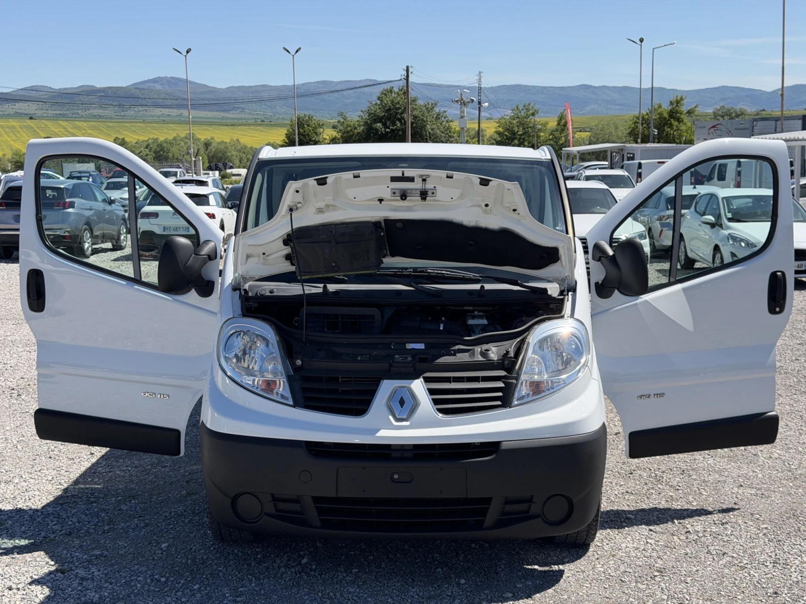 Renault Trafic 2.0d ЕВРО5B/6МЕСТА/БЕЗ РЪЖДА/ ДЪЛГА БАЗА, снимка 11 - Бусове и автобуси - 54595663