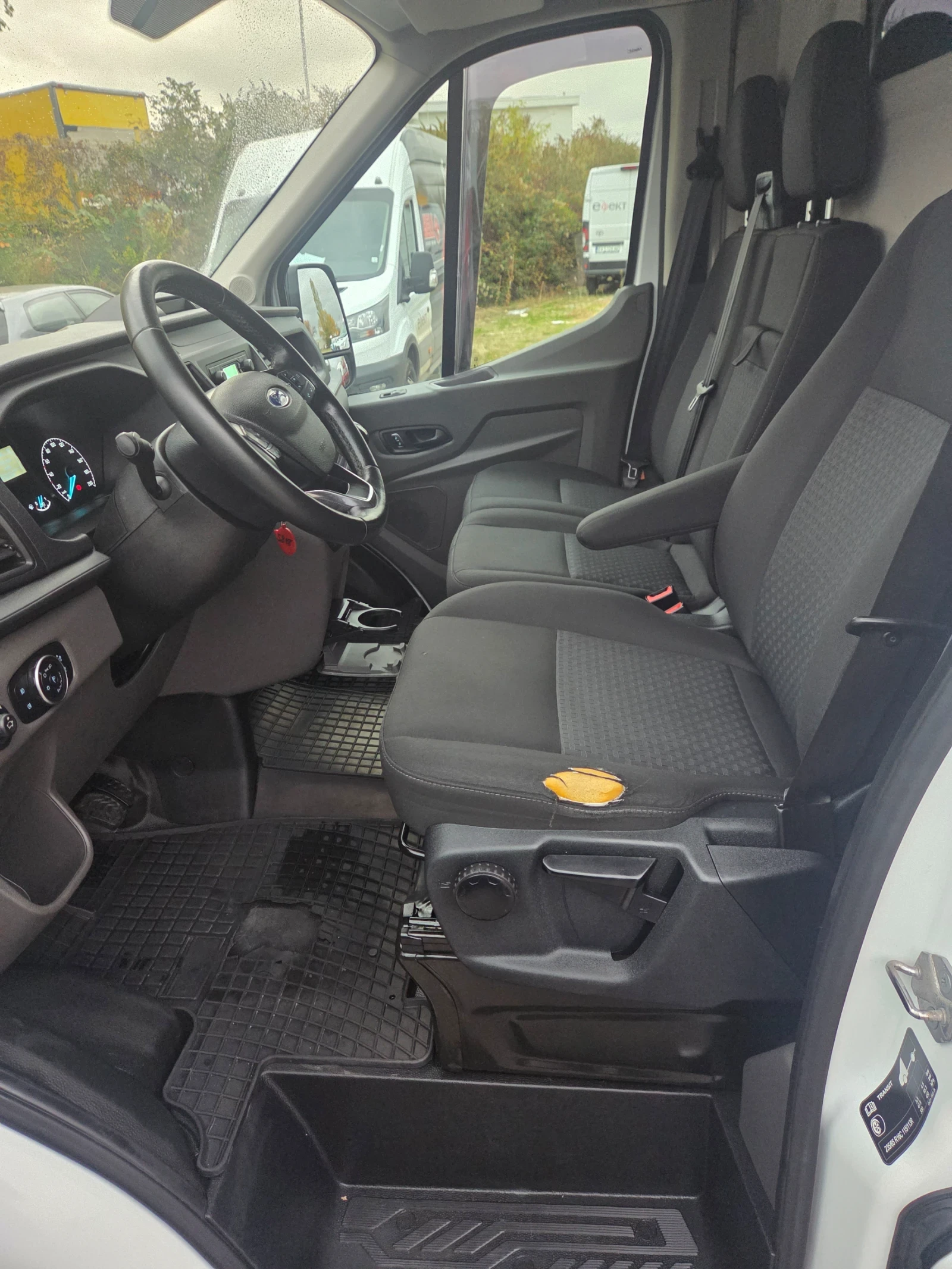 Ford Transit 2.0 сервизна история, снимка 6 - Бусове и автобуси - 56717672