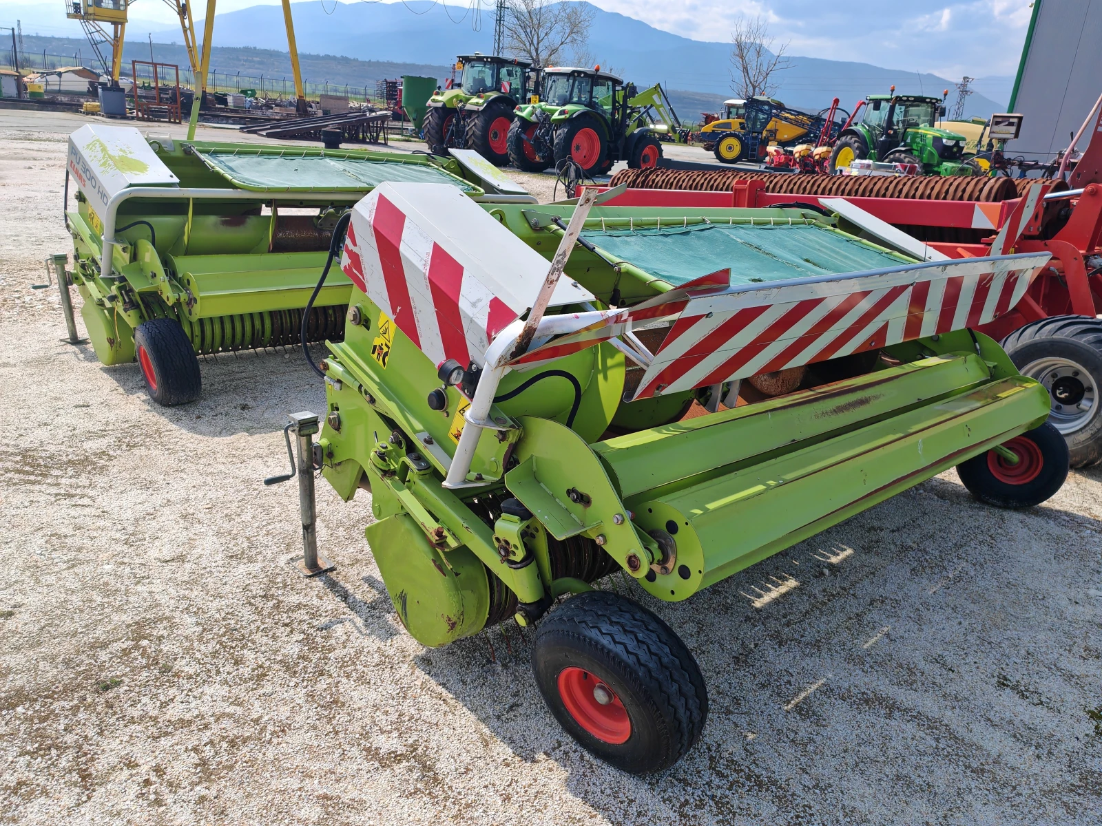 Комбайн Claas Pick Up 300