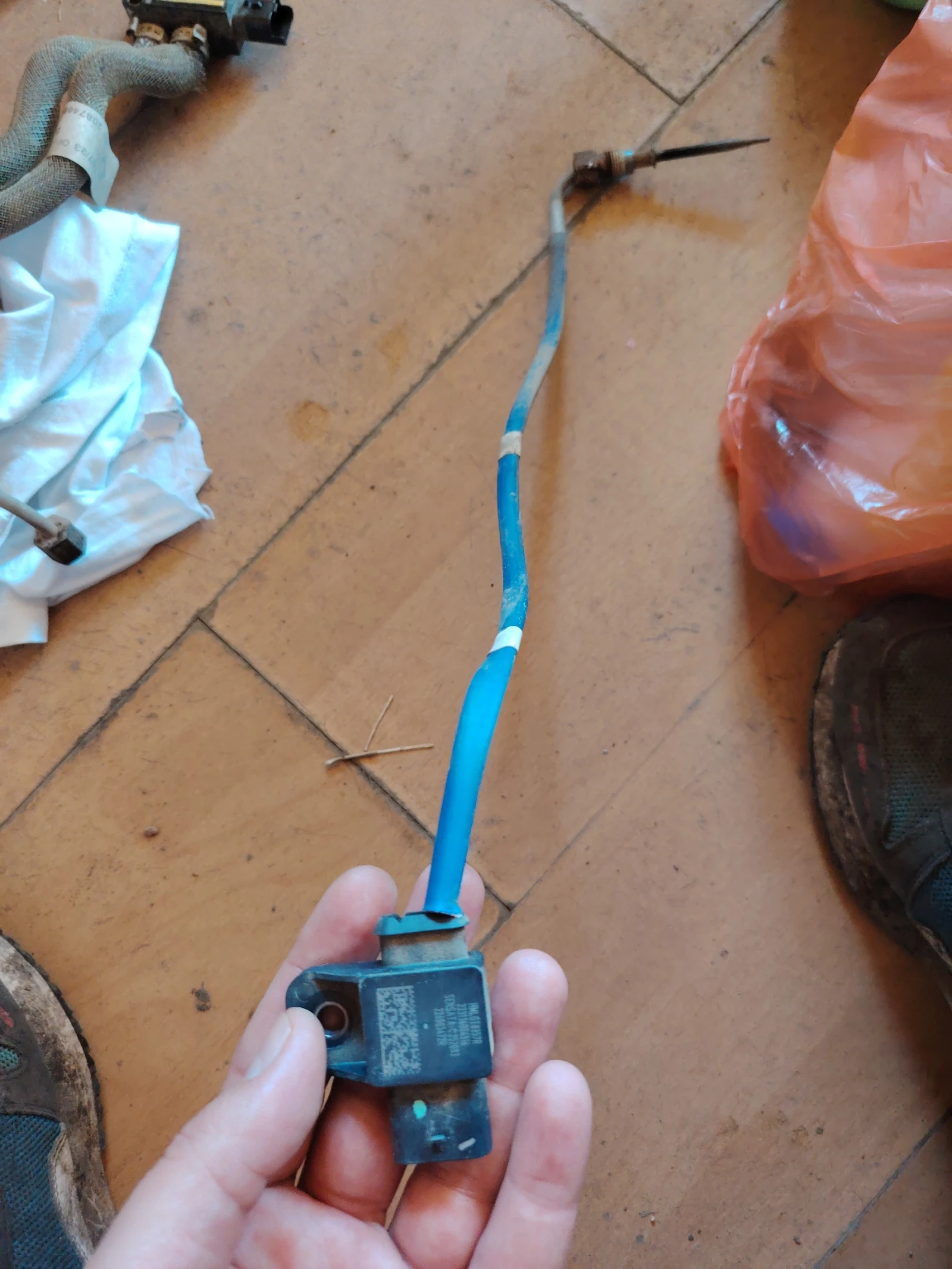 226583472R сонда за Дачия Сандеро 24г