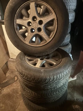 ����� �� �������� �� ���� � ������ 215/65R15 �� Toyota Corolla verso