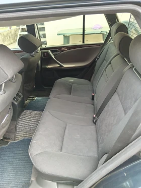 Mercedes-Benz E 270 2.7  | Mobile.bg    15