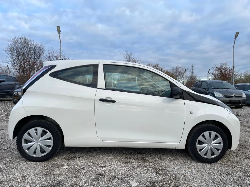 Toyota Aygo, снимка 4 - Автомобили и джипове - 48101725