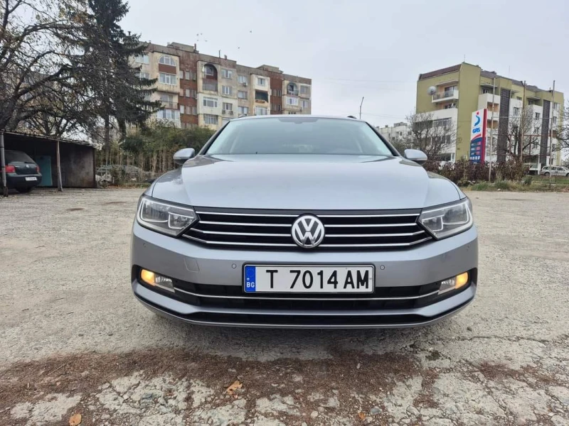 VW Passat, снимка 1 - Автомобили и джипове - 48123706